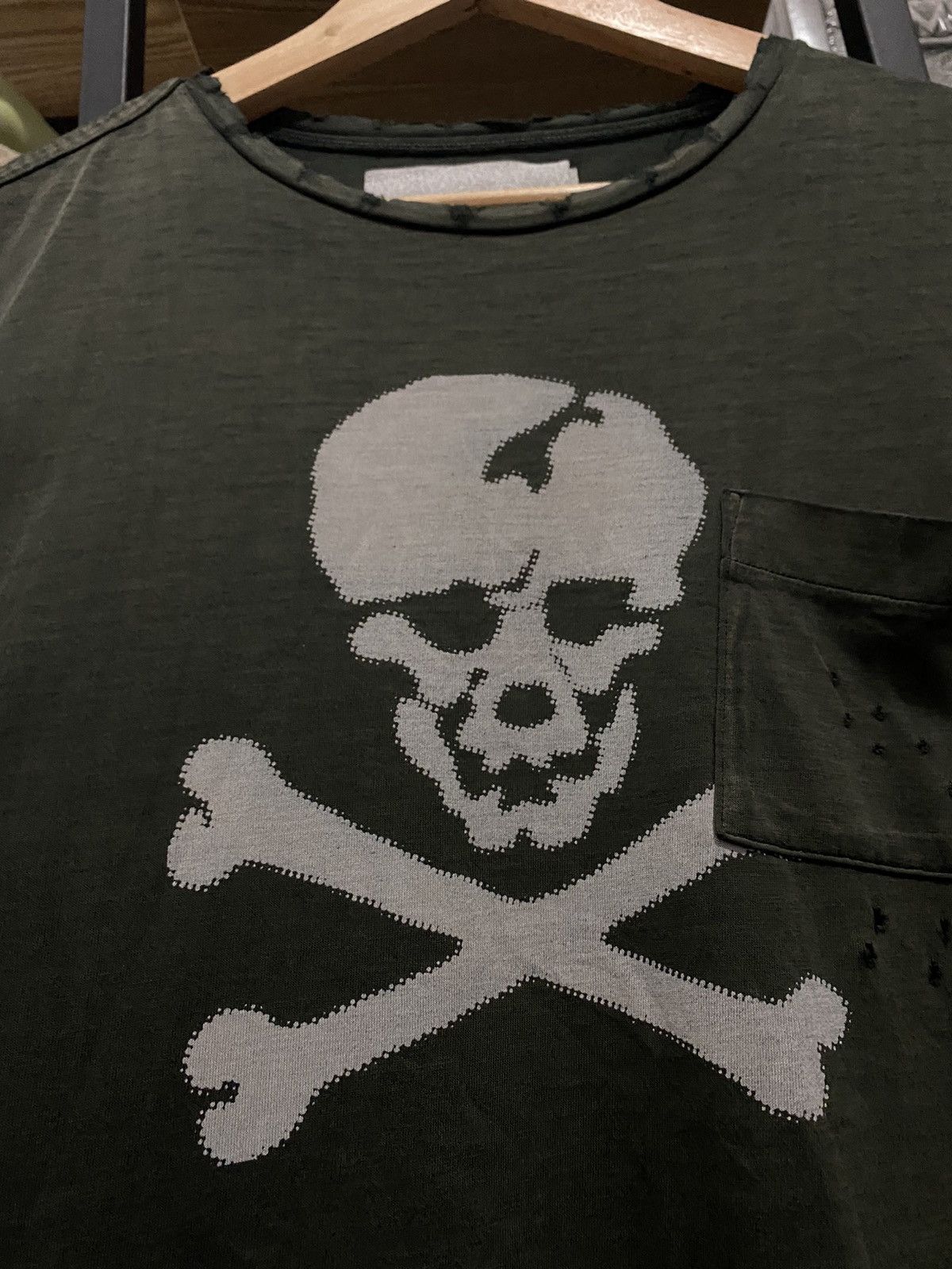 20471120 Japan Sindee Slick Punk Skull Distressed Style Pocket Tee Size US M / EU 48-50 / 2 - 2 Thumbnail