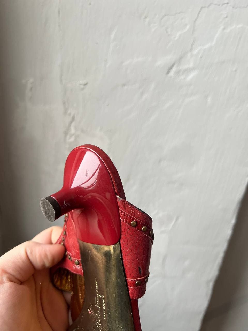 Salvatore Ferragamo SALVATORE FERRAGAMO RED GOLD LEATHER PATERN SLIDE SANDALS 38 Size US 8 / IT 38 - 14 Thumbnail