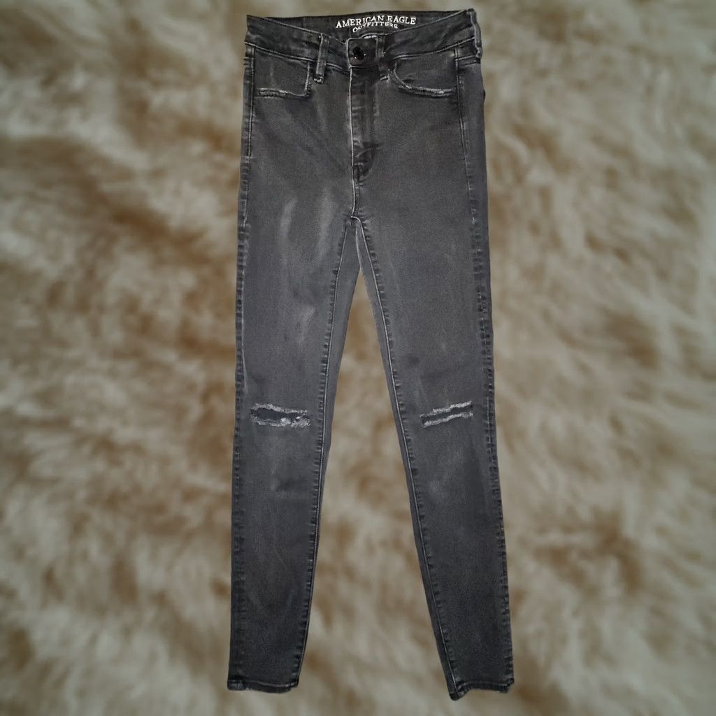American Eagle Outfitters American Eagle Super High Rise Jeans Womens Dark Black Denim Distressed Jegging 2 Size Size 26" / US 2 / IT 38 - 1 Thumbnail