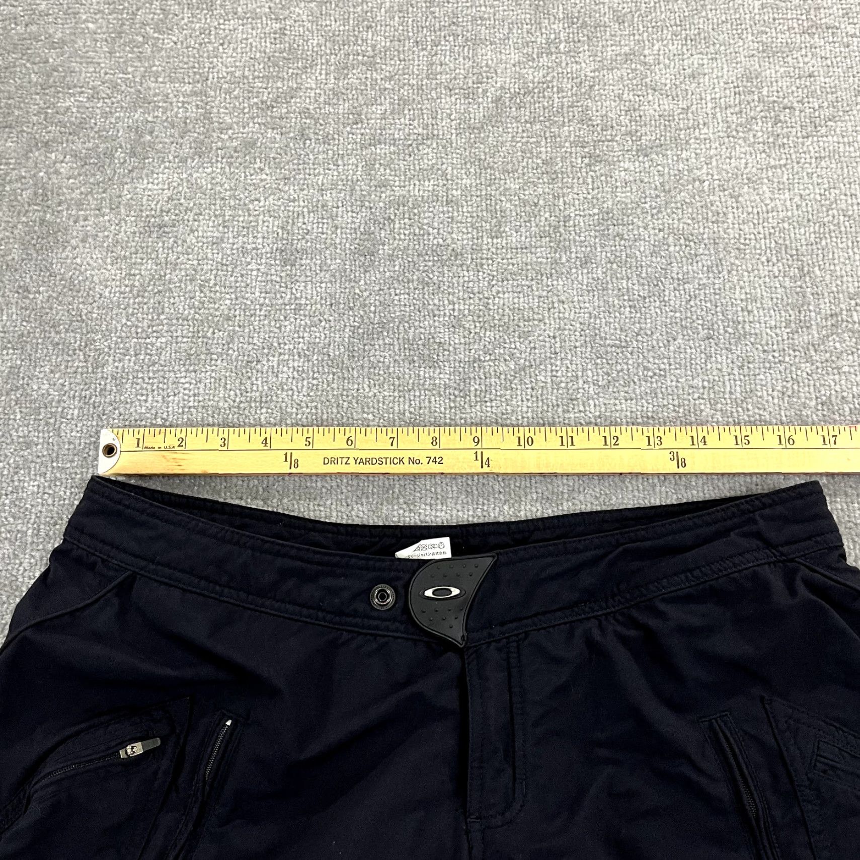 Oakley OAKLEY Shorts Mens L 7" Black Lined Padded Cycling Y2K Breathable Pockets 100% Nylon Solar Layered Activewear Sports Mens Size US 33 - 4 Thumbnail