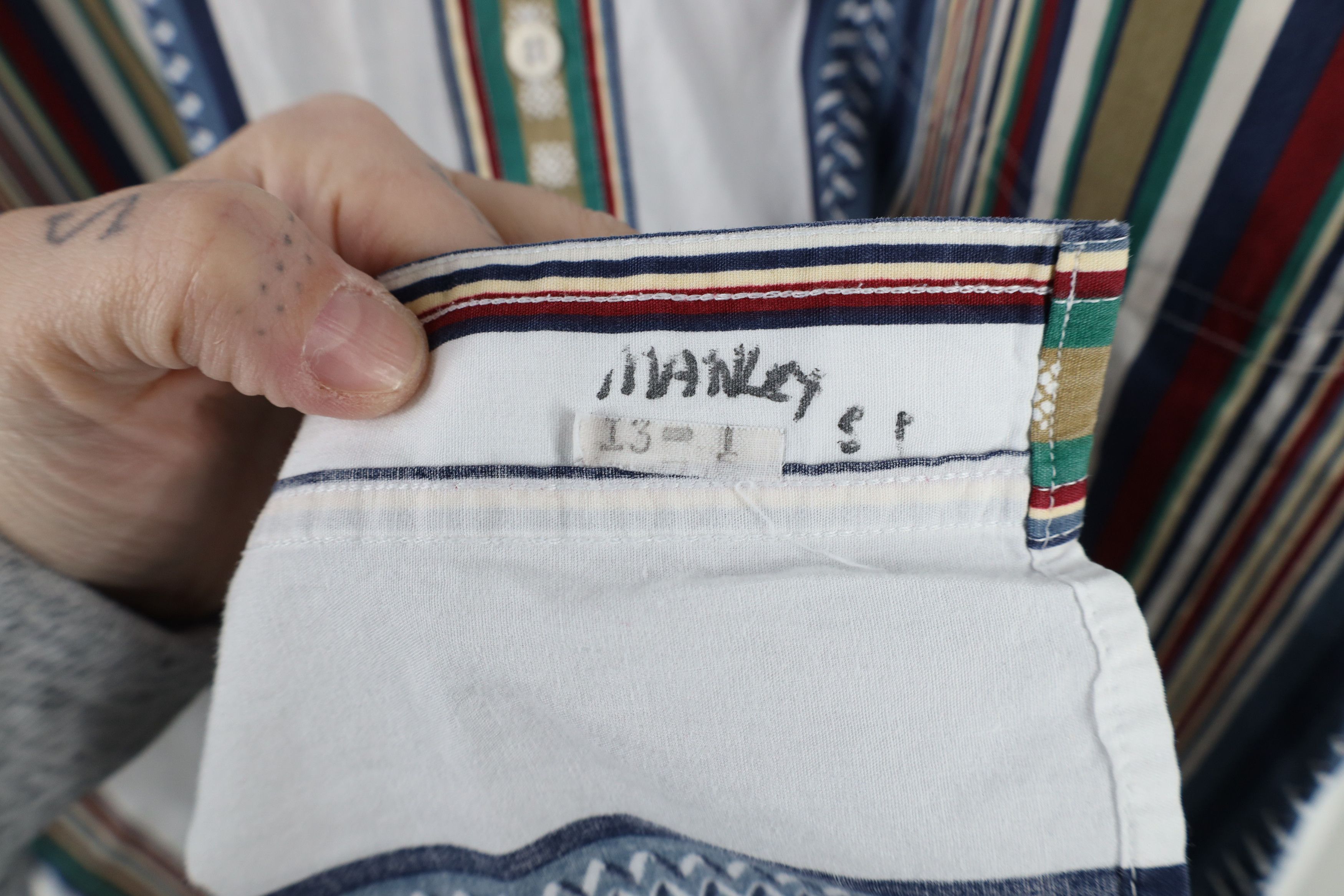 Vintage Vintage 90s Streetwear Striped Geometric Poplin Button Shirt Size US L / EU 52-54 / 3 - 6 Thumbnail