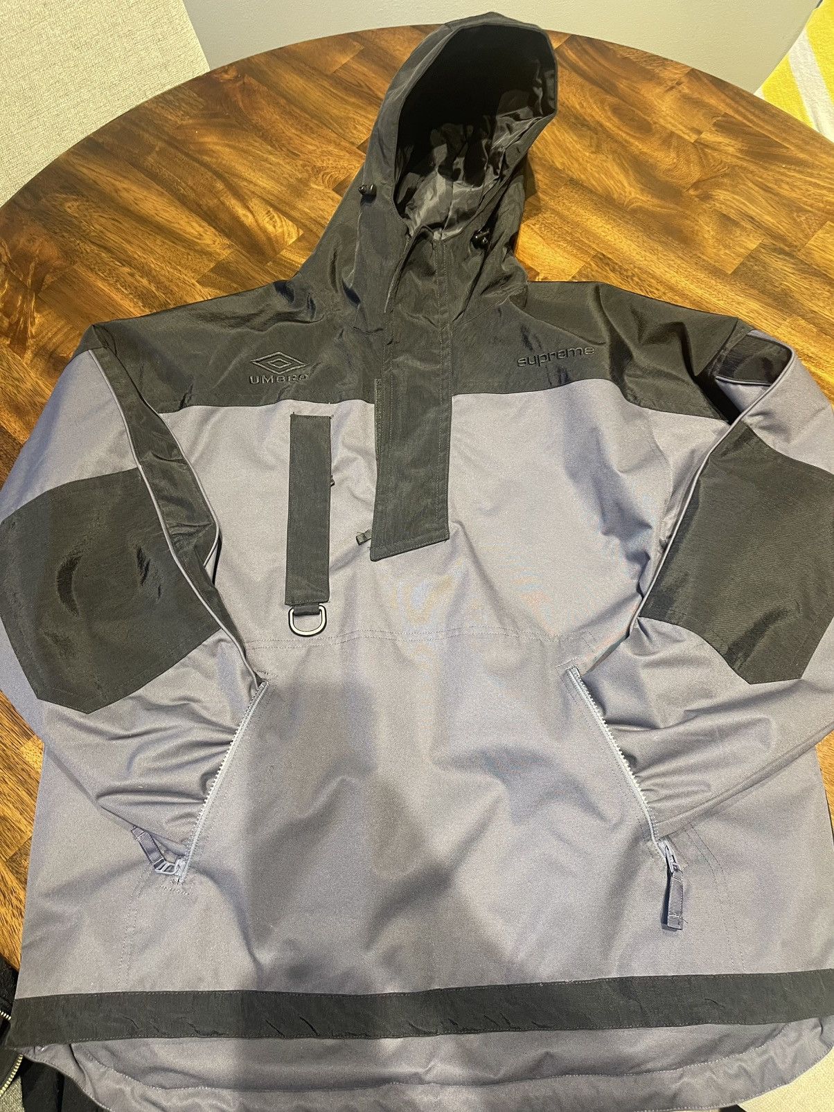 Supreme × Umbro Supreme Umbro Hooded Anorak White/Tan Size Large