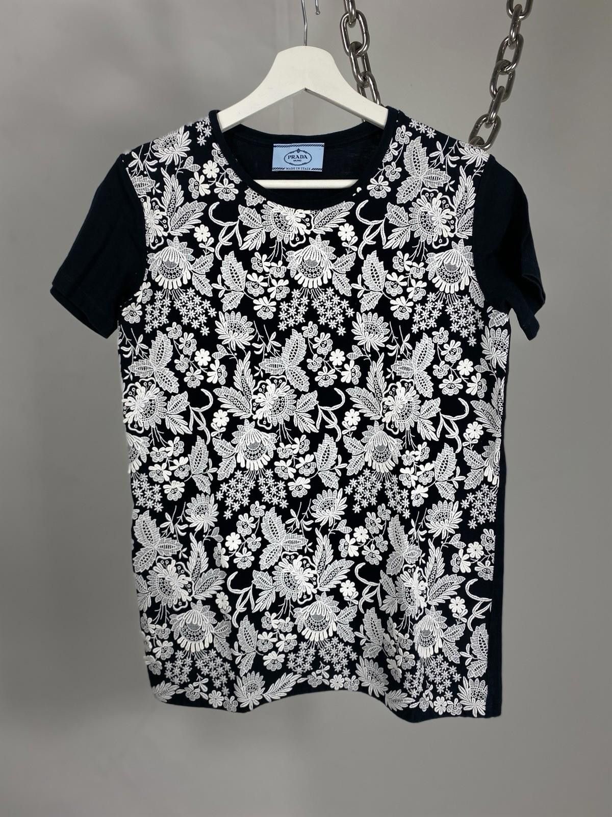 Prada Prada Floral Print Embroidered T - Shirt Size L / US 10 / IT 46 - 1 Thumbnail