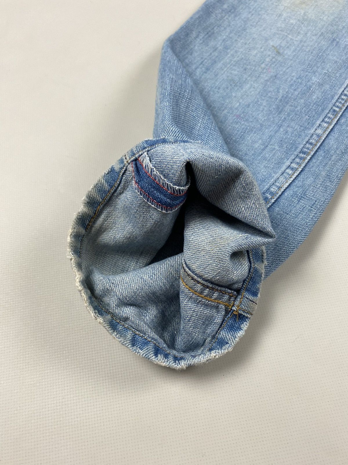 Helmut Lang Helmut Lang Vintage Men’s Distressed Denim Jeans Size 29 / S Size US 29 - 11 Thumbnail