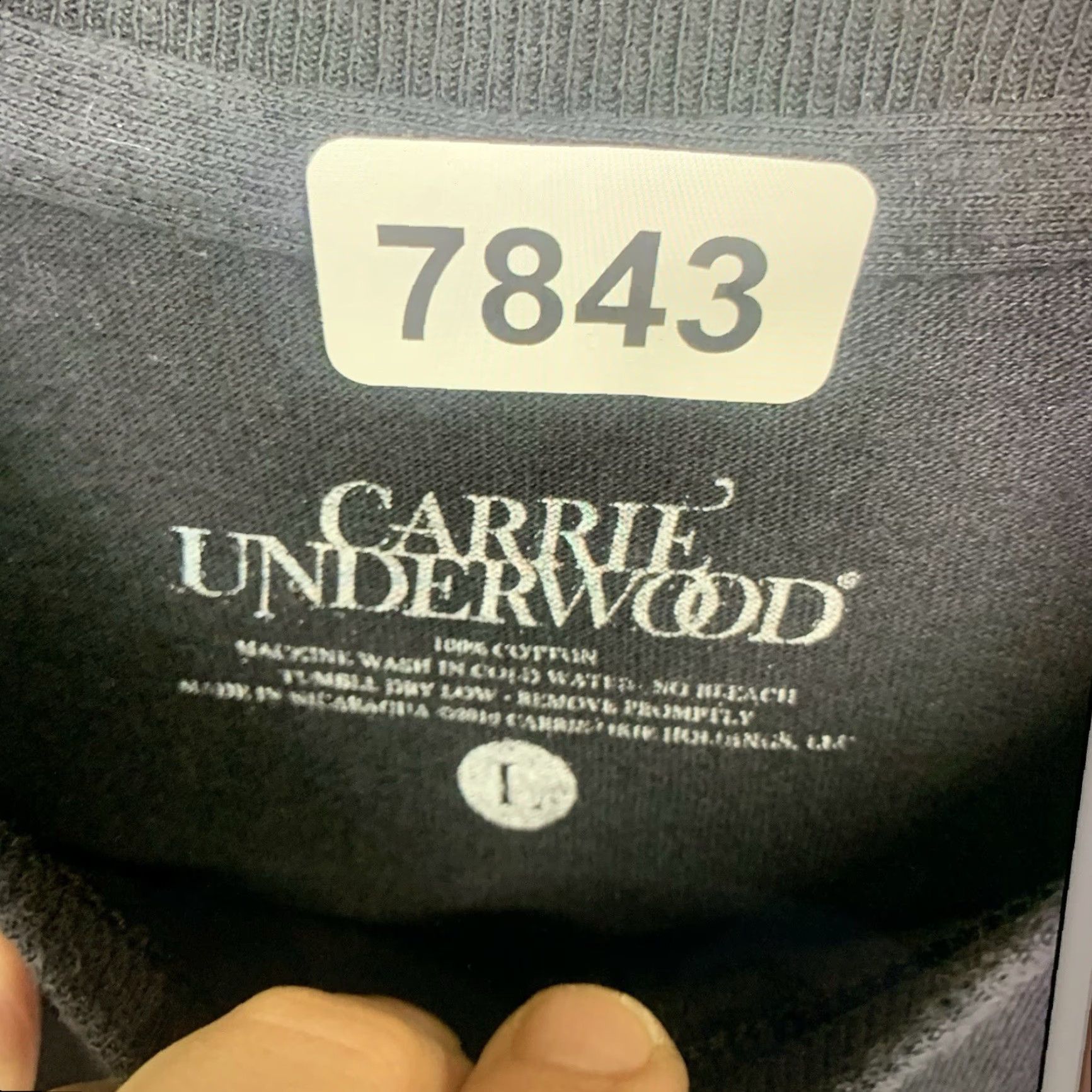 Vintage VINTAGE Carrie Underwood Concert T-Shirt Men Large Cry Pretty Tour 360 Graphic Black Size US L / EU 52-54 / 3 - 3 Thumbnail