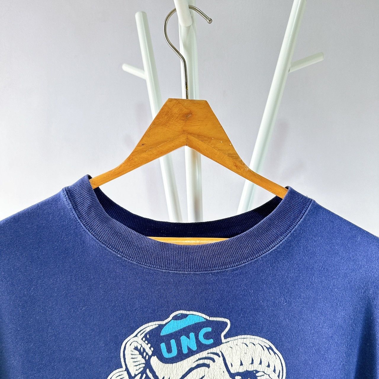 Vintage 90s University of North Carolina tarhells t-shirt/ XXL Size US XXL / EU 58 / 5 - 2 Thumbnail