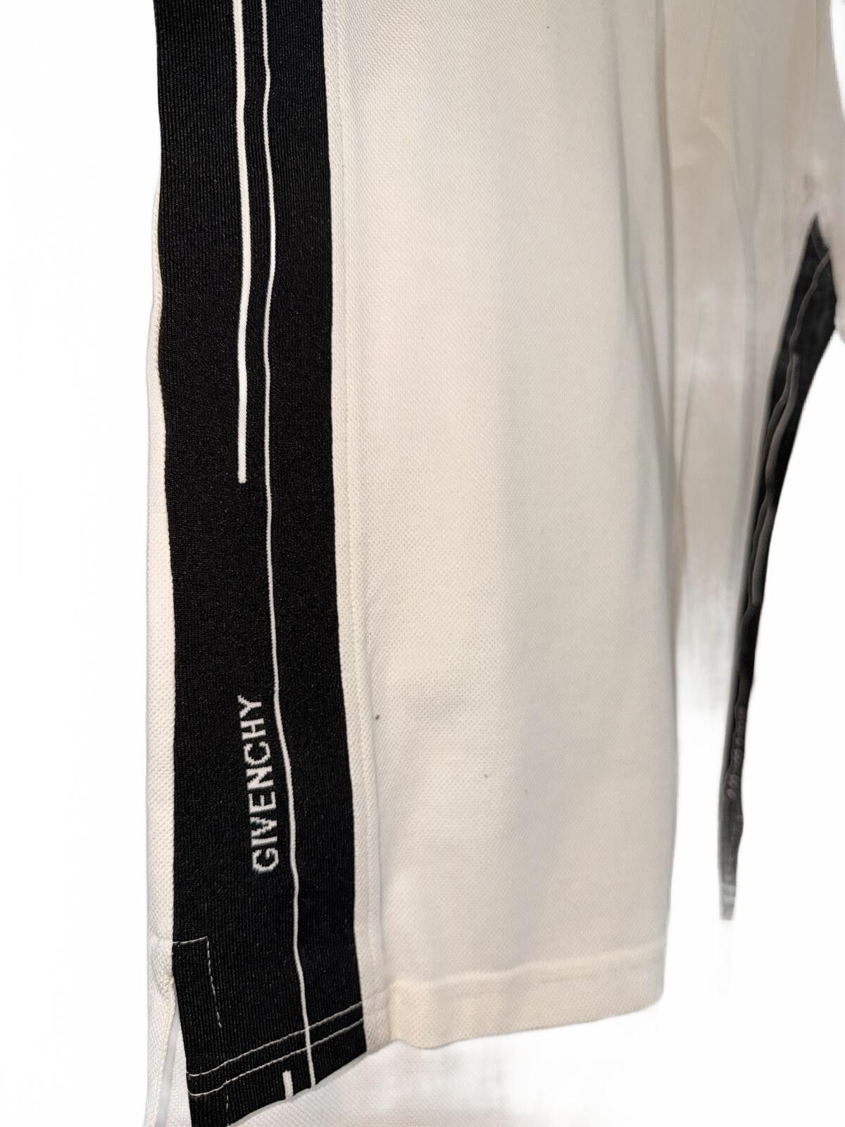 Givenchy Givenchy White Polo Shirt with Black Side Stripe - Medium Size US M / EU 48-50 / 2 - 3 Thumbnail