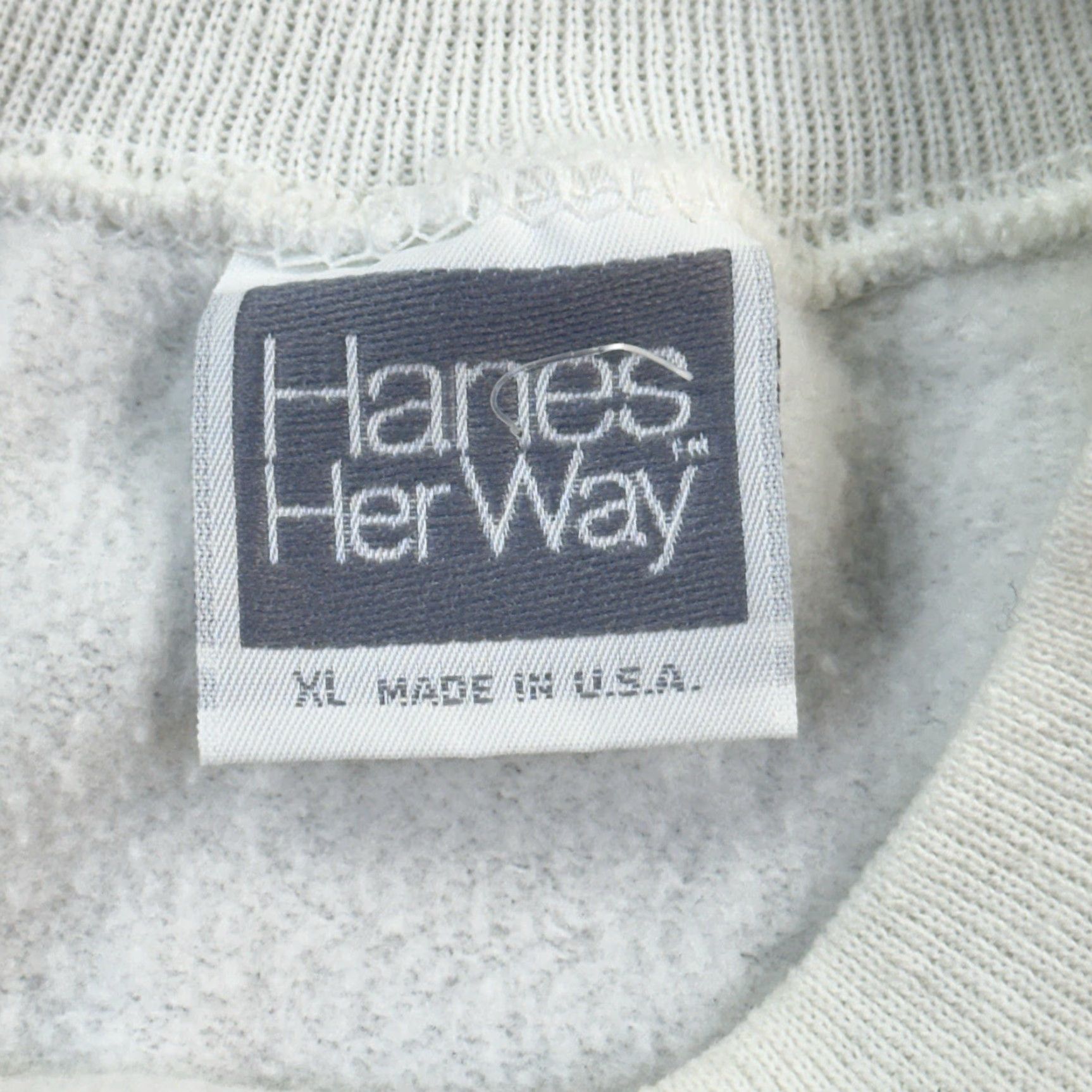 Hanes VINTAGE Hanes Her Way Sweatshirt Women's XL Pullover Deadstock USA Made 80s White Knit Logo Graphic Print Crew Neck Pullover Casual Womens (80s, USA) Size XL / US 12-14 / IT 48-50 - 5 Thumbnail