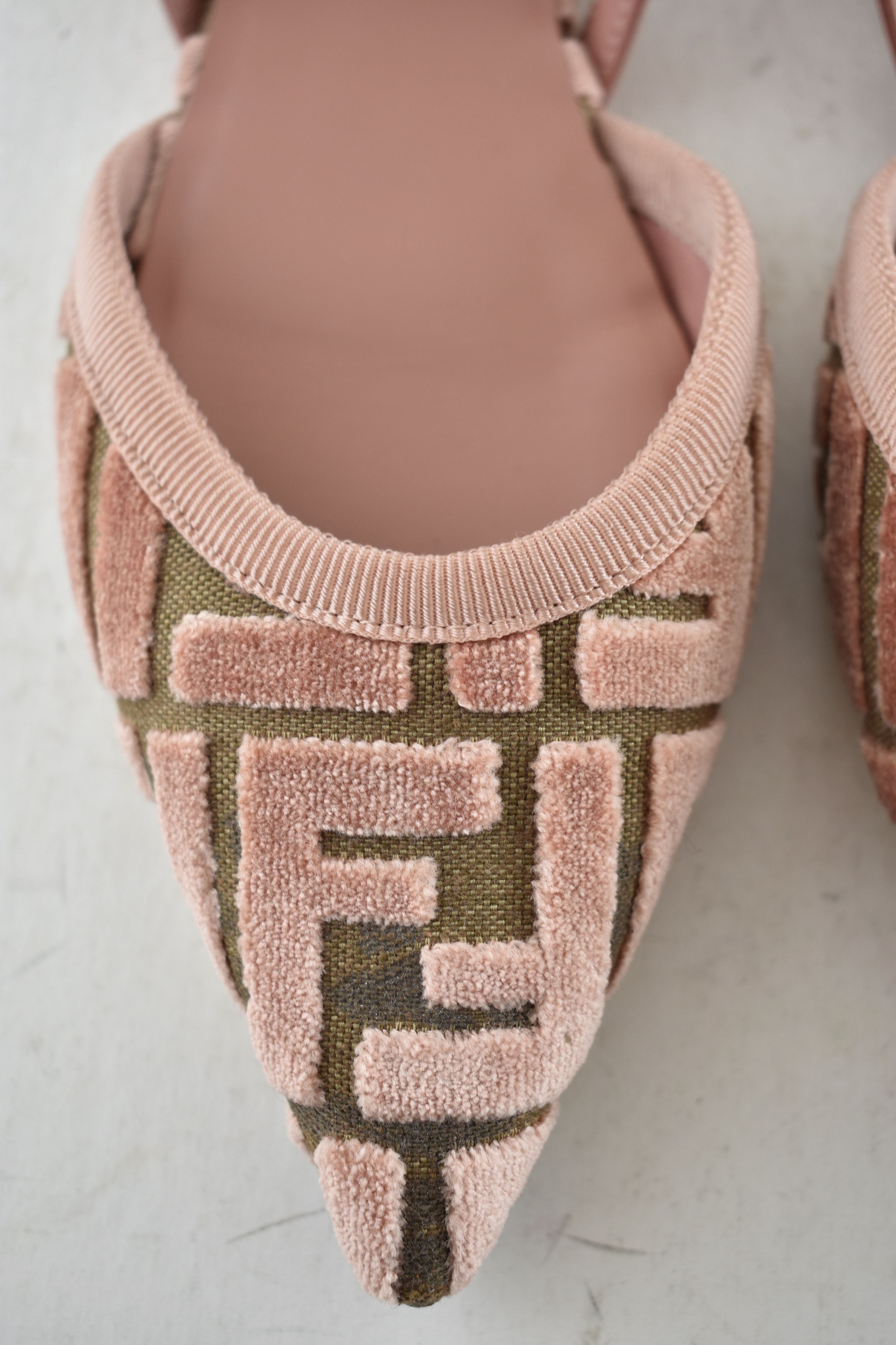 Fendi Fendi Colibri Lite Beige Velvet FF Logo Slingback Flat 37.5 Size US 7.5 / IT 37.5 - 12 Thumbnail