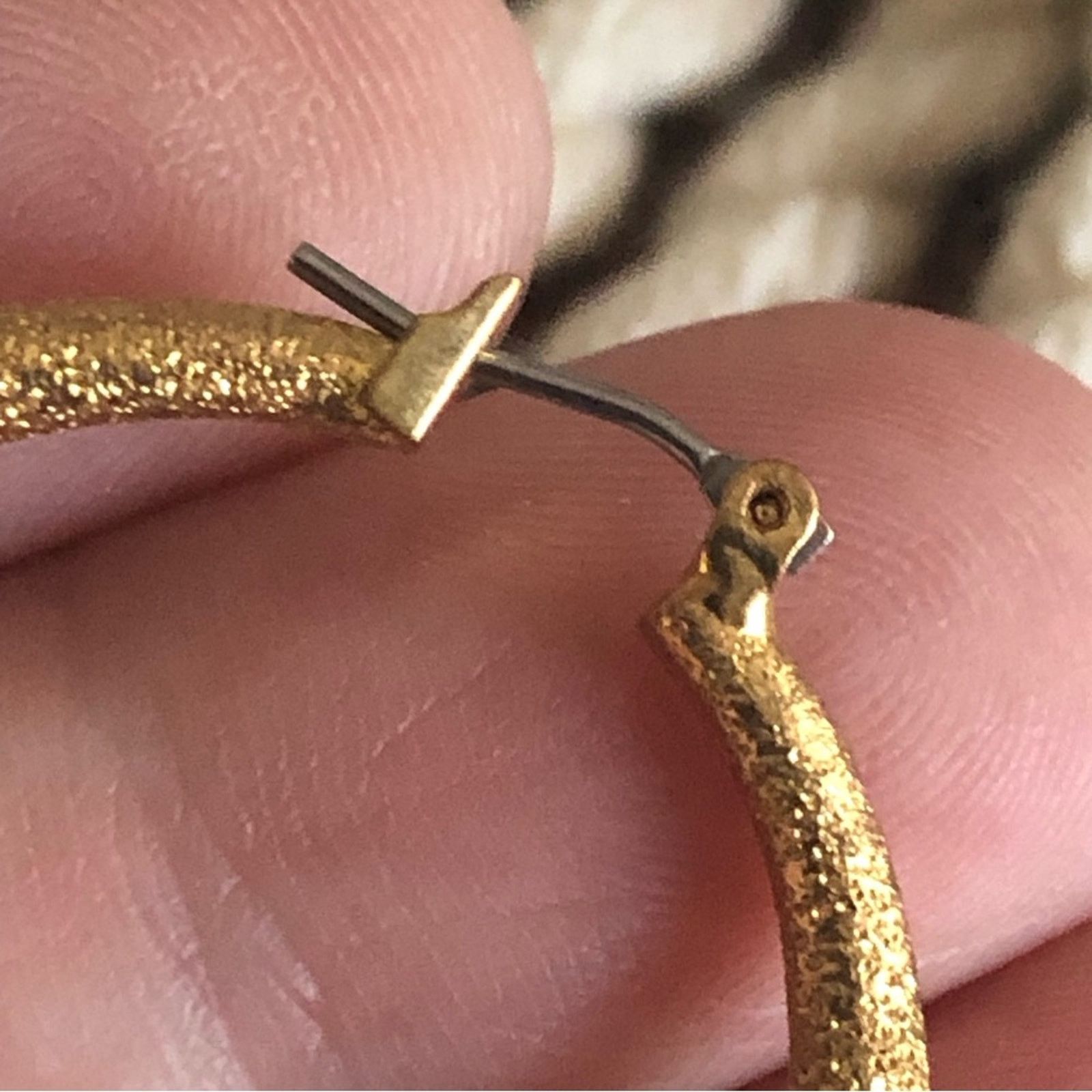 Vintage Vintage textured finish gold hoop pierced earrings Size ONE SIZE - 6 Thumbnail