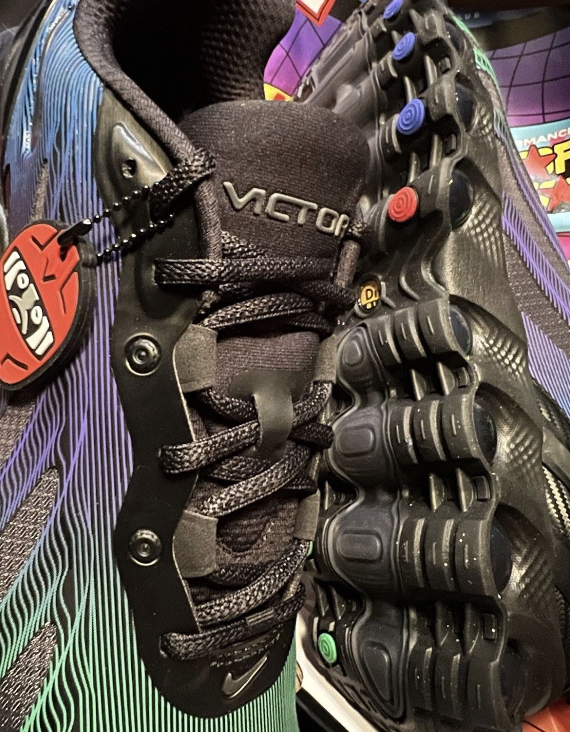 Nike Nike x Victor Victor ‘NYC’ Air Max Dn8 Friends & Family Size US 9 / EU 42 - 5 Thumbnail