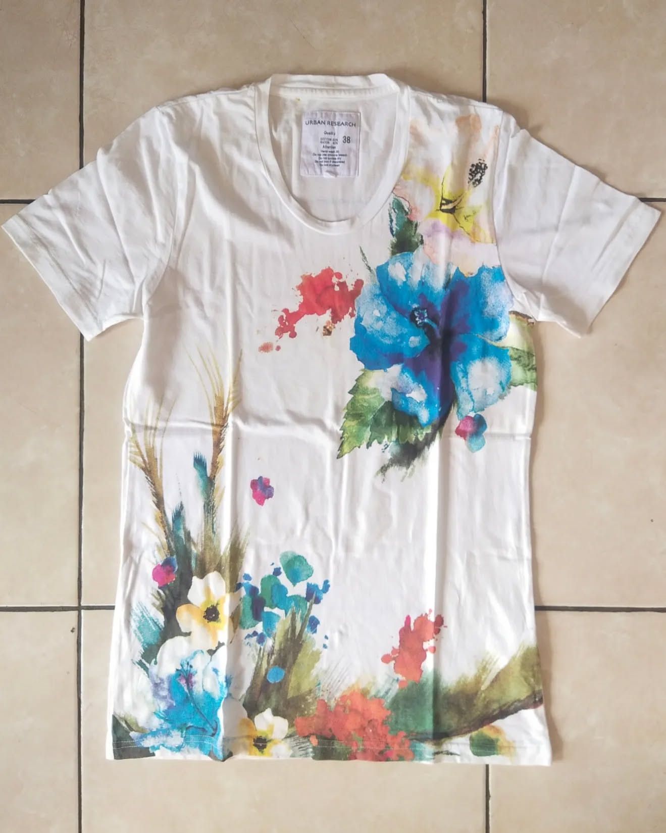 Japanese Brand × URBAN RESEARCH DOORS Urban Research Flower Art White Woman Tees Size S / US 4 / IT 40 - 2 Thumbnail