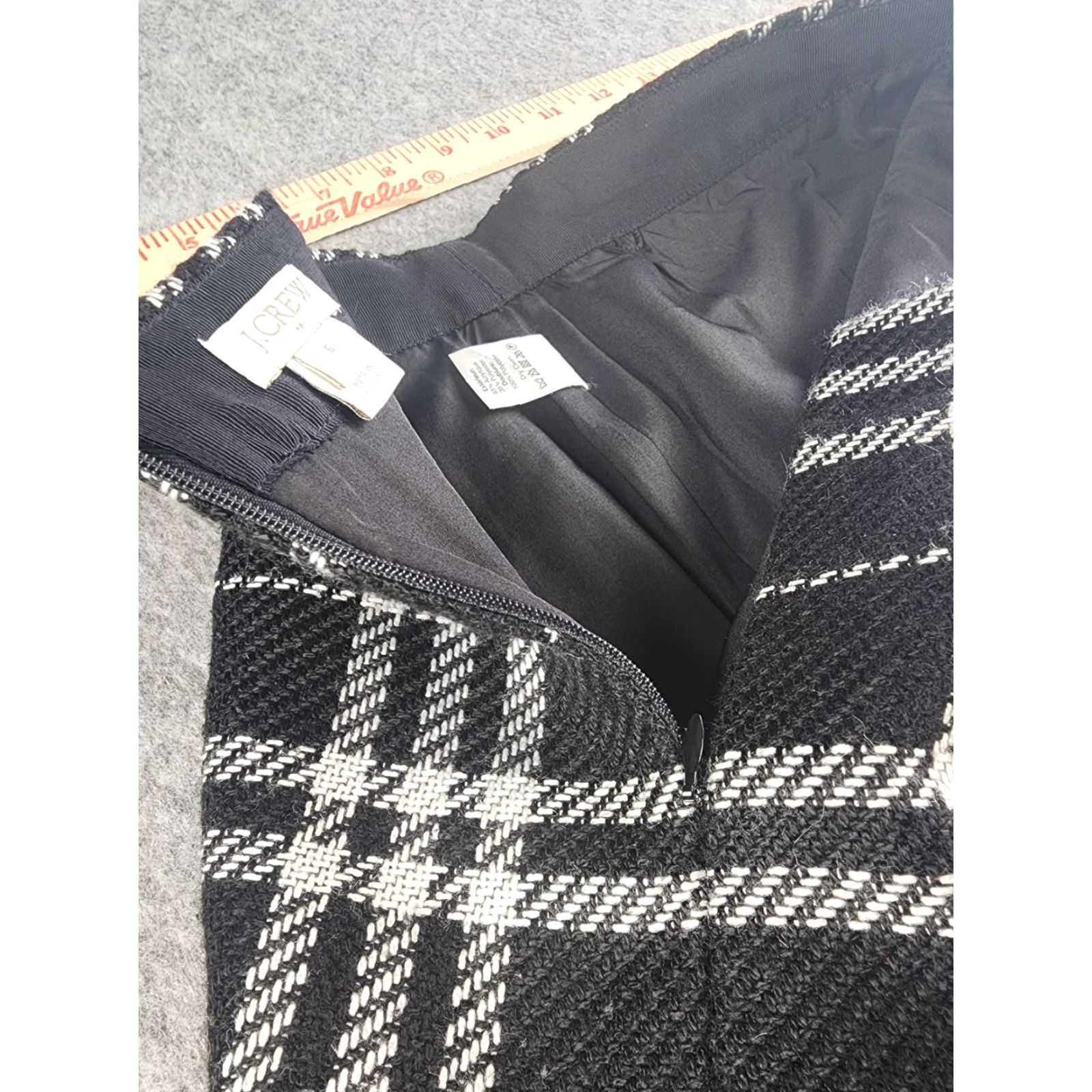 J.Crew Women's J.CREW Skirt Black White Plaid Midi Size 6 Women's Skirt Midi Plaid J.CREW 6 Size 28" / US 6 / IT 42 - 3 Thumbnail