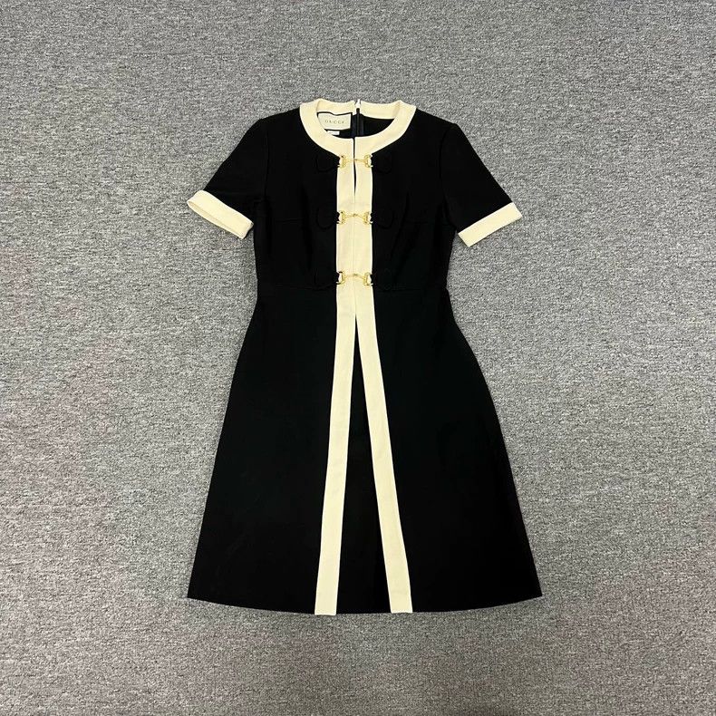 Gucci gucci color-blocked dress with horsebit detail-dmc Size M / US 6-8 / IT 42-44 - 1 Thumbnail