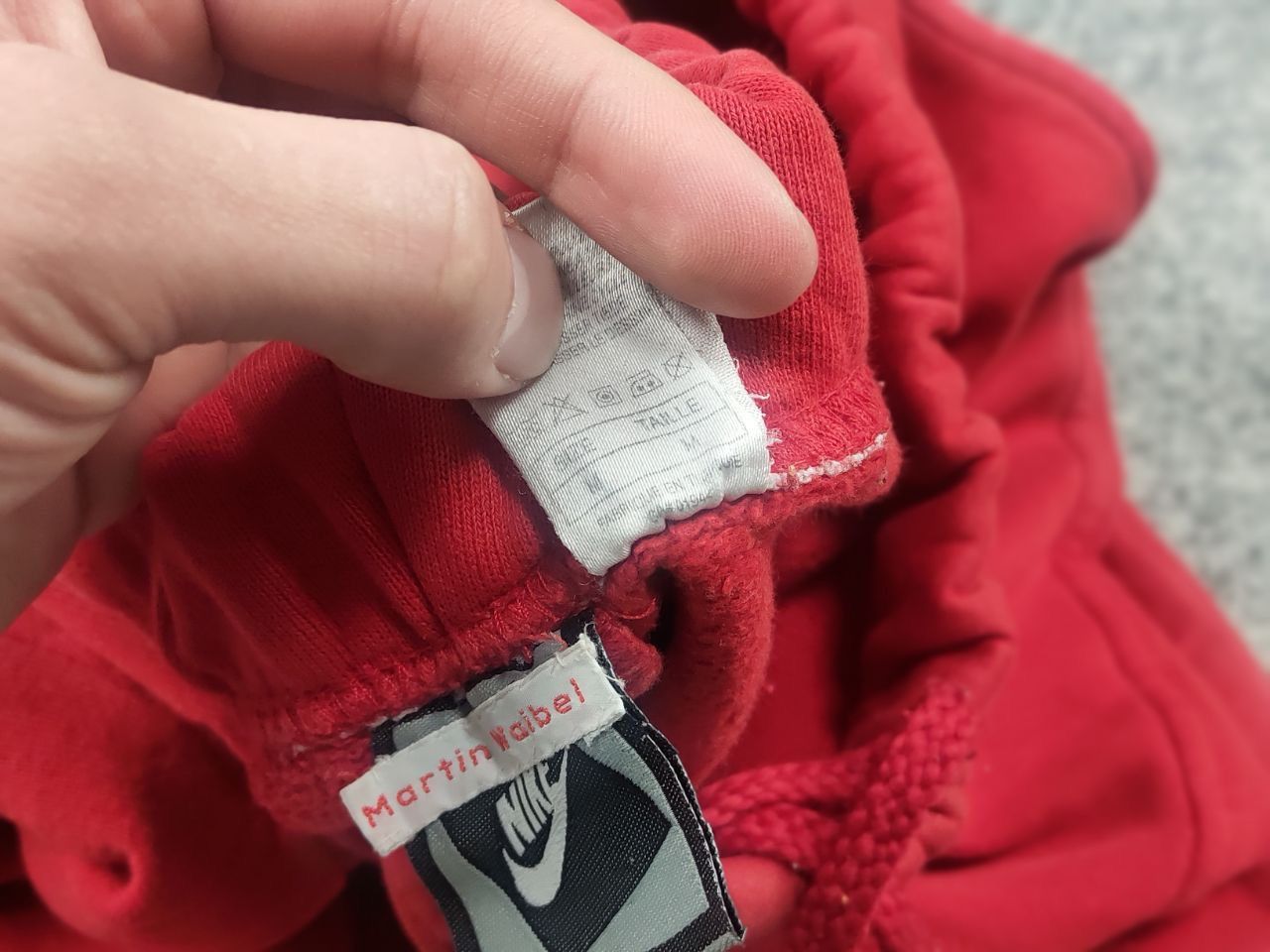 Nike Vintage 80's Nike Swoosh Logo Red Cotton Casual Shorts USA Size US 34 / EU 50 - 13 Thumbnail