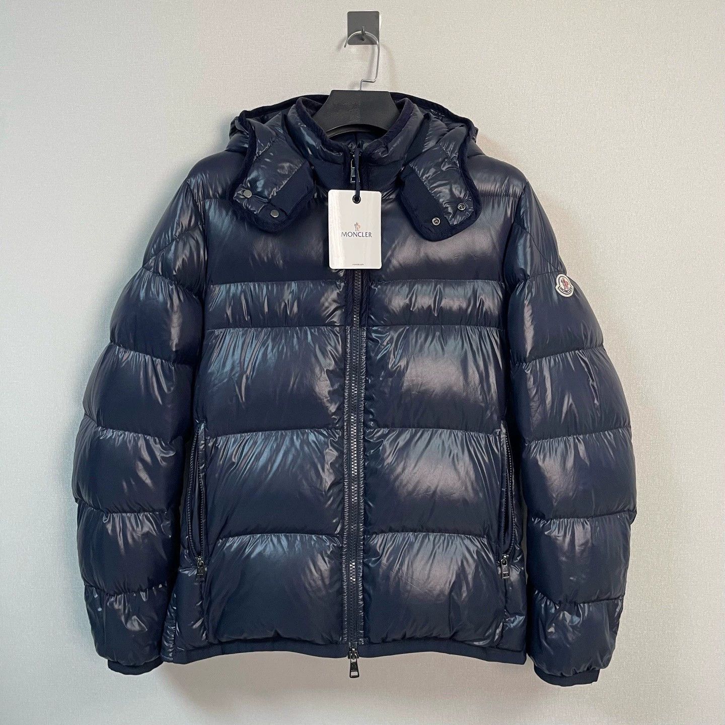Moncler moncler glossy down jacket in navy blue Size US L / EU 52-54 / 3 - 1 Thumbnail