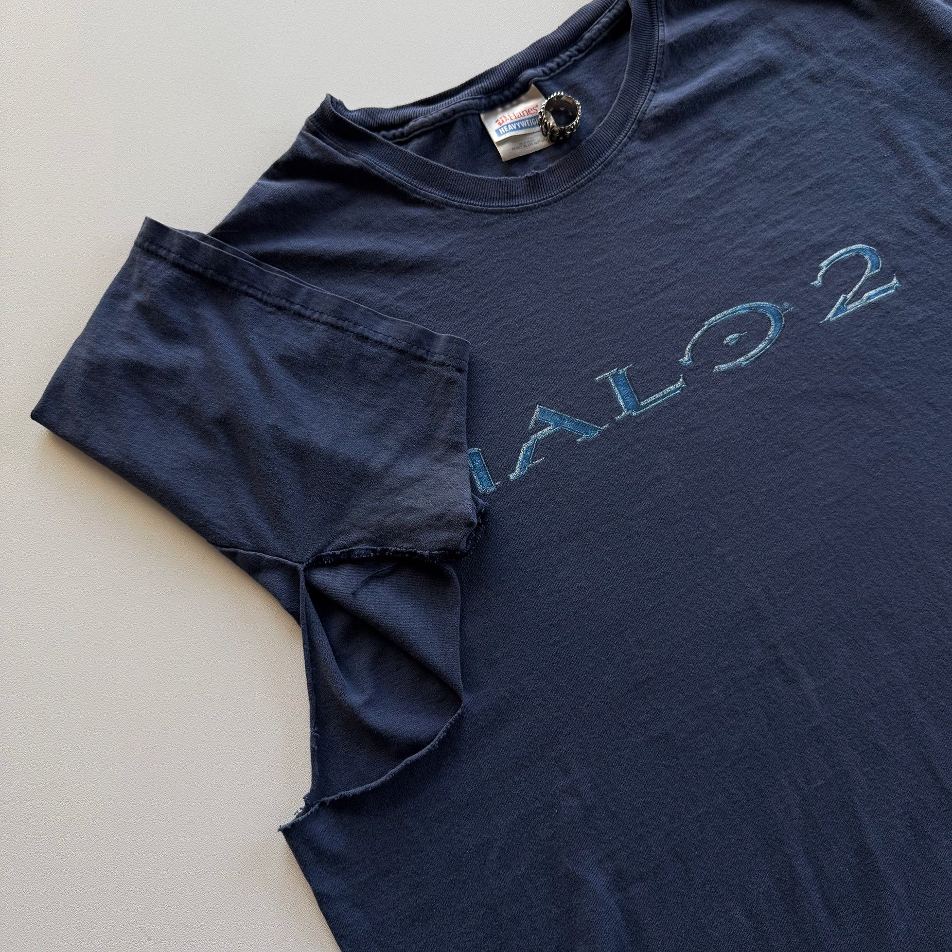 Halo 2004 Thrashed Vintage Halo 2 Logo Tee Size US XL / EU 56 / 4 - 4 Thumbnail