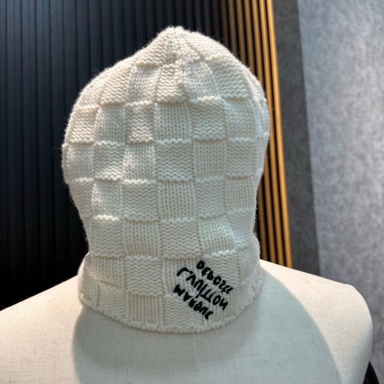 Louis Vuitton Louis Vuitton Cream embroidered logo cold hat 2505-Nextarro Size ONE SIZE - 1 Thumbnail