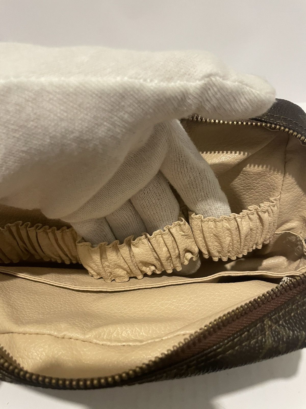 Louis Vuitton Louis Vuitton Trousse Toilette 23 Interno Beige Size ONE SIZE - 19 Thumbnail