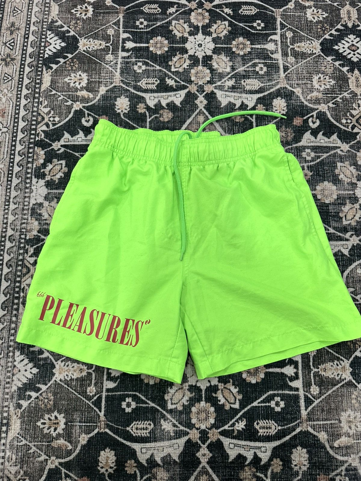 Pleasures Pleasures Logo Active shorts - Lime Green (S) Size US 30 / EU 46 - 1 Thumbnail