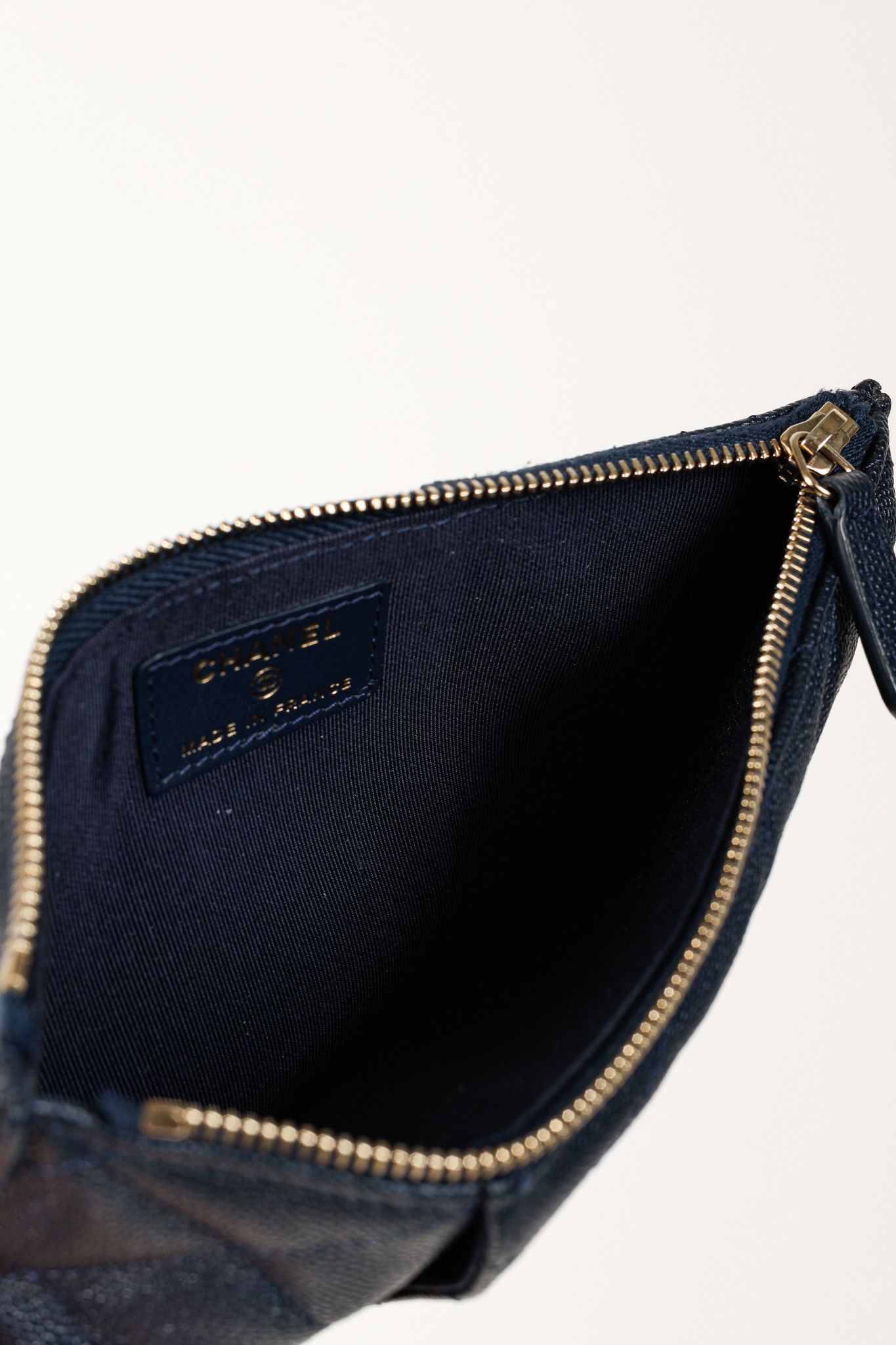Chanel Chanel Matelasse Caviar-Leather Classic Phone & Card Holder Size ONE SIZE - 8 Thumbnail