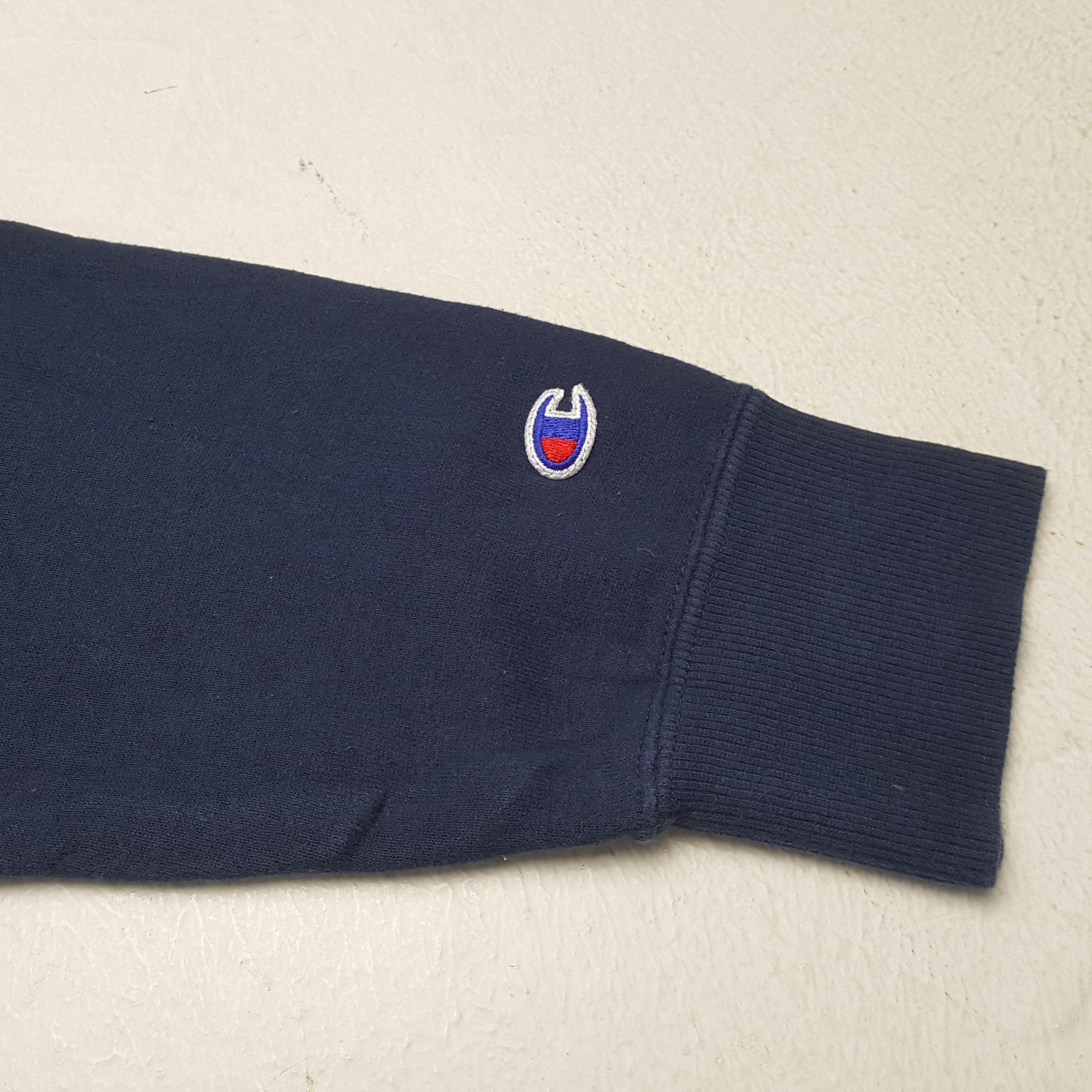 Champion × Vintage Vintage CHAMPION X BLUE CROSS Sportswear Sweatshirt Size US S / EU 44-46 / 1 - 7 Thumbnail