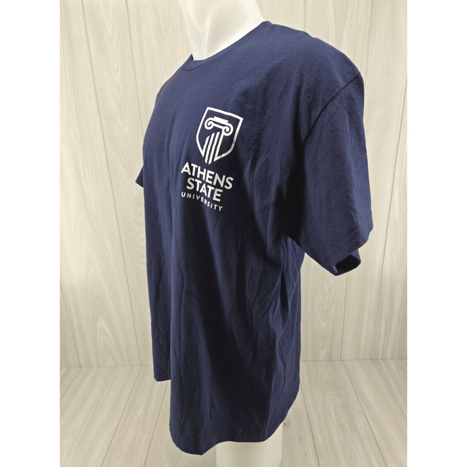 Gildan VINTAGE University Shirt Mens XL Blue University of Athens Alabama T Shirt Men’s XL Blue Size US XL / EU 56 / 4 - 4 Thumbnail