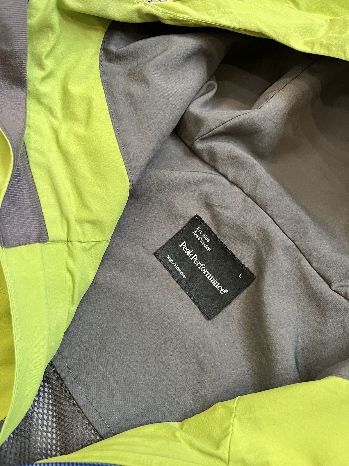 Peak Performance Peak Performance raincoat jacket outdoor minimalistic Size US L / EU 52-54 / 3 - 15 Thumbnail