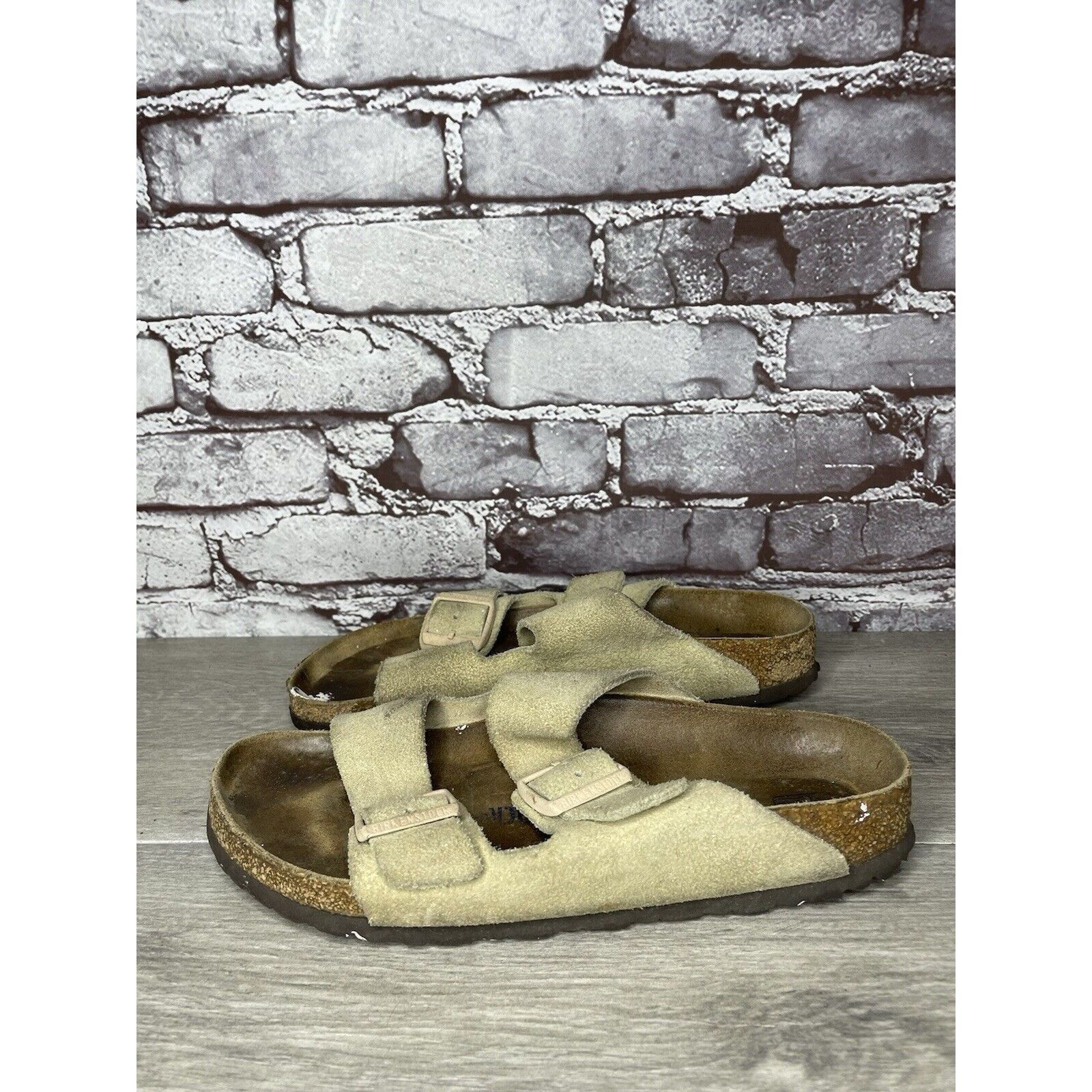 Birkenstock Birkenstock Arizona SOFT FOOTBED Beige Suede Leather Sandals Size US 10 / IT 40 - 19 Thumbnail