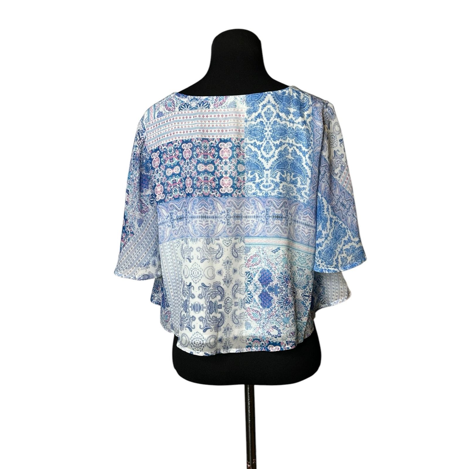 Show Me Your MuMu Show me your Mumú white blue print cropped blouse size XS Size XS / US 0-2 / IT 36-38 - 12 Thumbnail