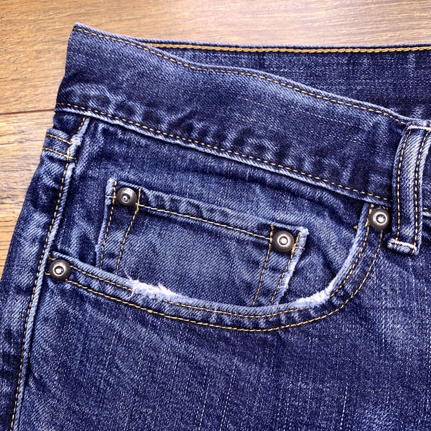 Banana Republic Banana Republic Jeans Mens 34x31 Straight Regular Denim Blue 5-Pocket Modern Mid Rise Belt Loops Pocket Buttons Vintage No Size US 34 / EU 50 - 5 Thumbnail