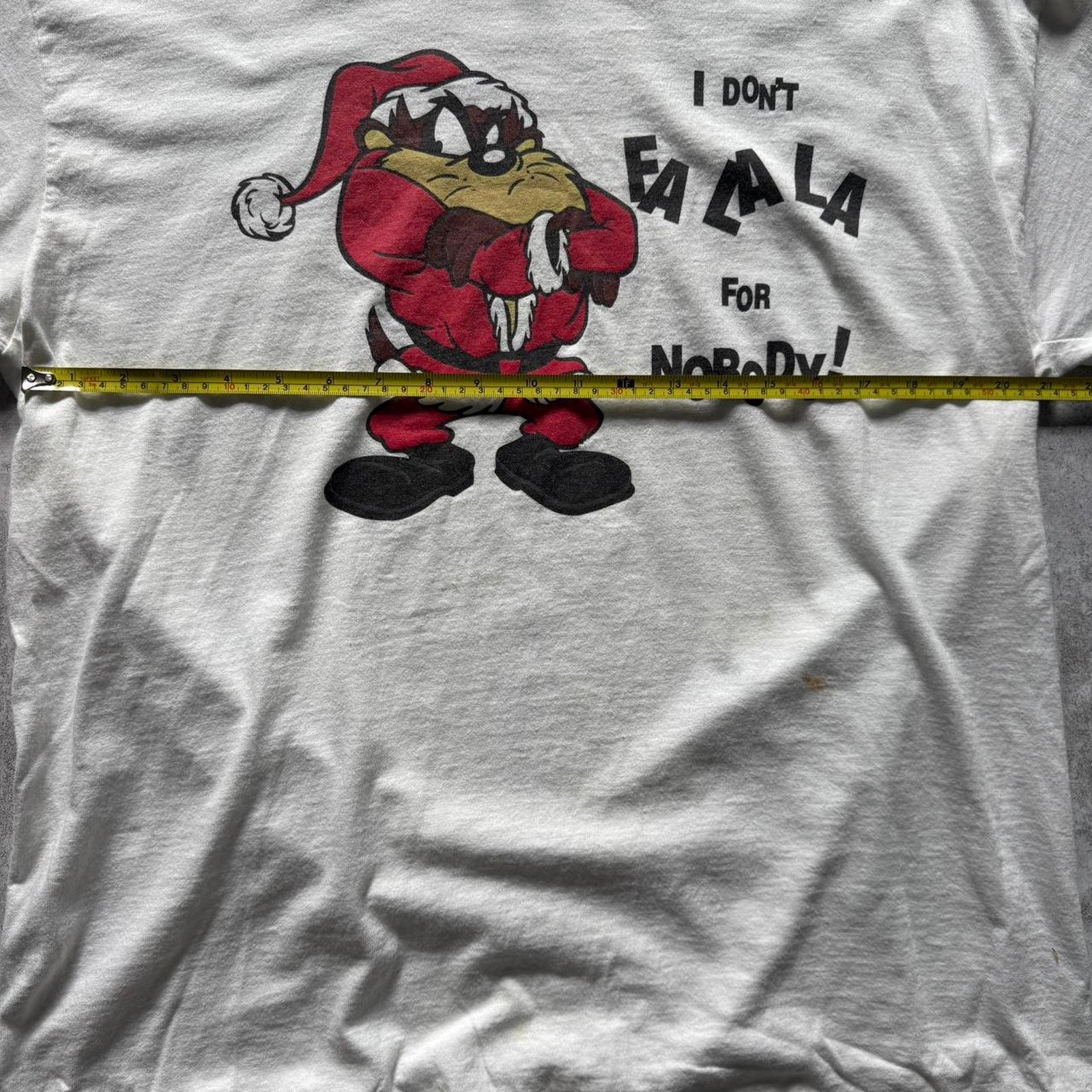 Warner Bros VTG 90s Taz Warner Bros Santa T-Shirt Size XL Graphic Tee Size US XL / EU 56 / 4 - 7 Thumbnail