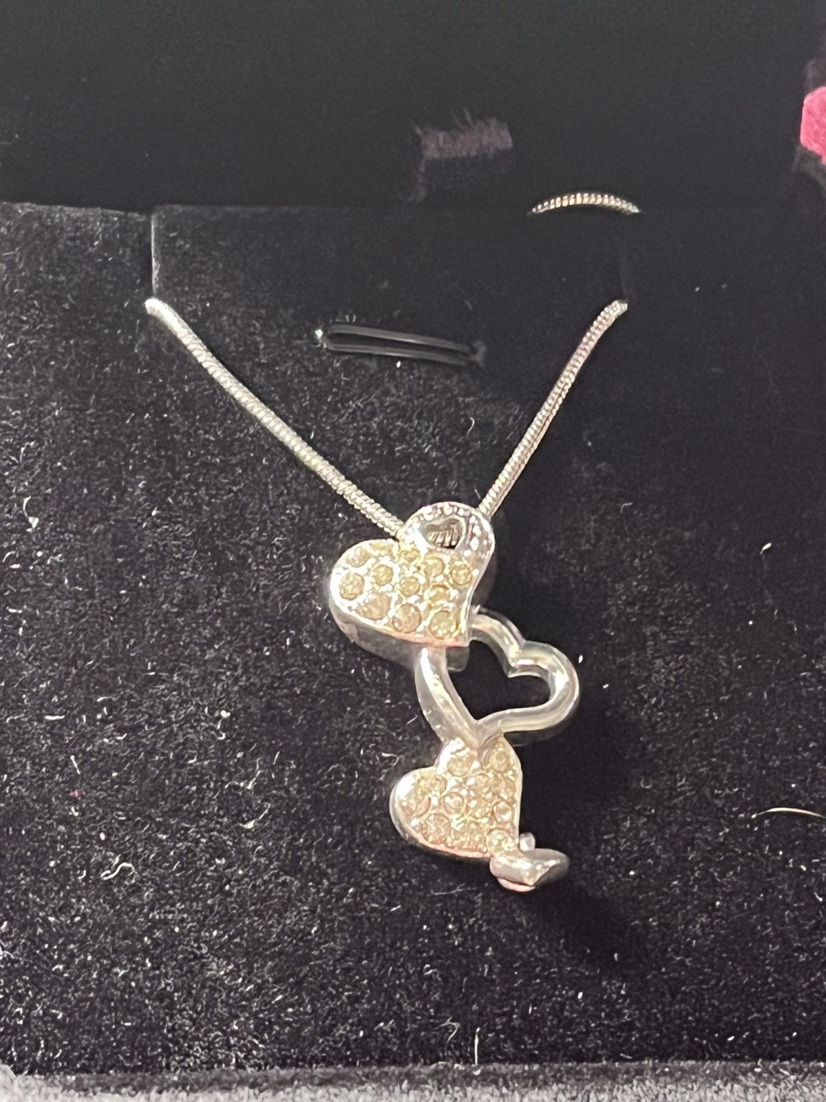 Other Avon triple heart, Silvertone necklace Size ONE SIZE - 1 Thumbnail