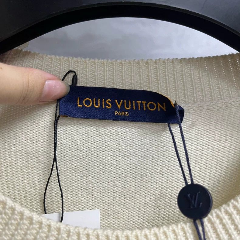 Louis Vuitton Louis Vuitton Off-white clock crewneck pullover long-sleev Size US XXL / EU 58 / 5 - 2 Thumbnail