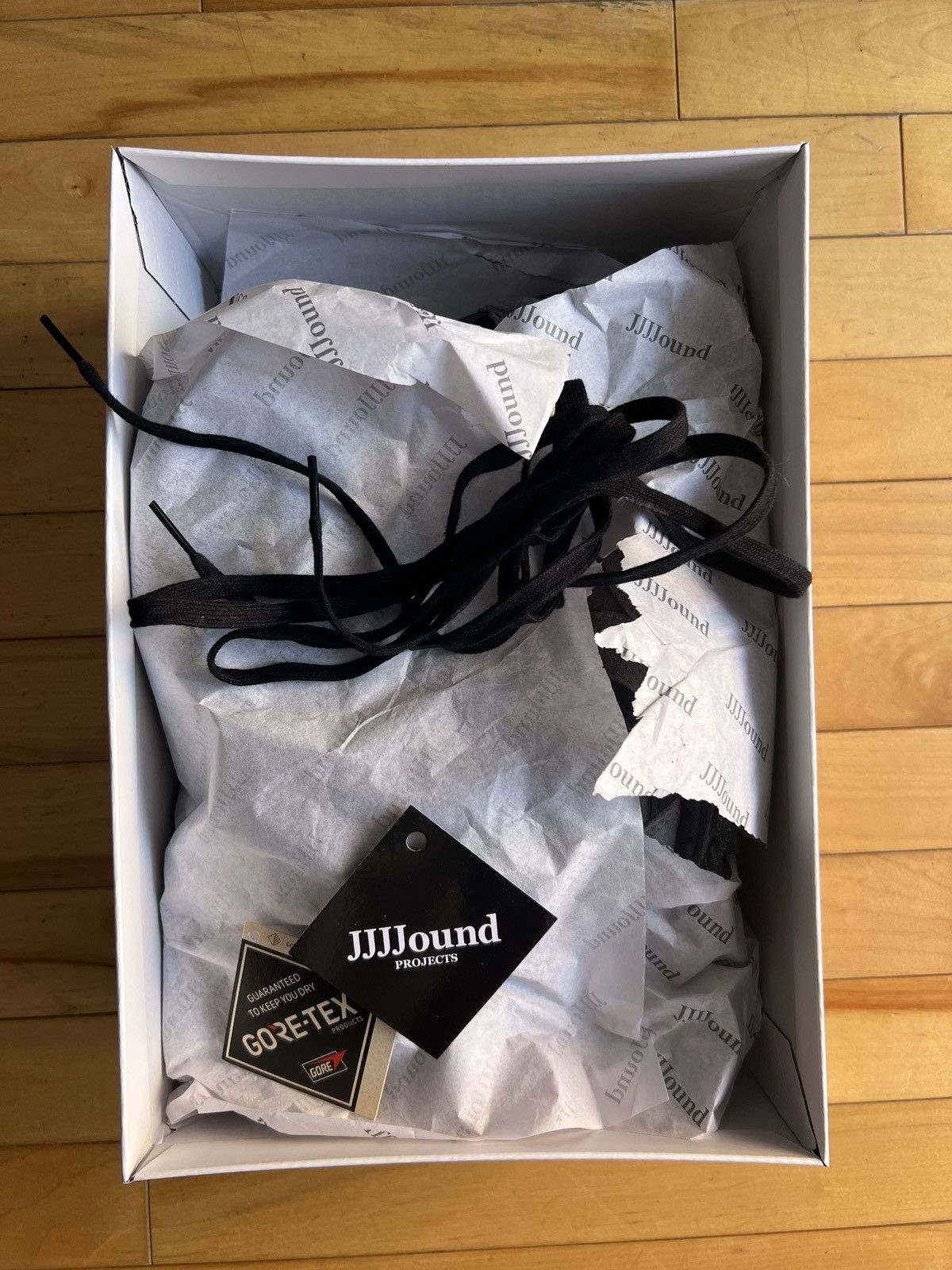 JJJJound × New Balance New Balance x JJJJound 2002r ‘Charcoal’ Size US 9.5 / EU 42-43 - 6 Thumbnail