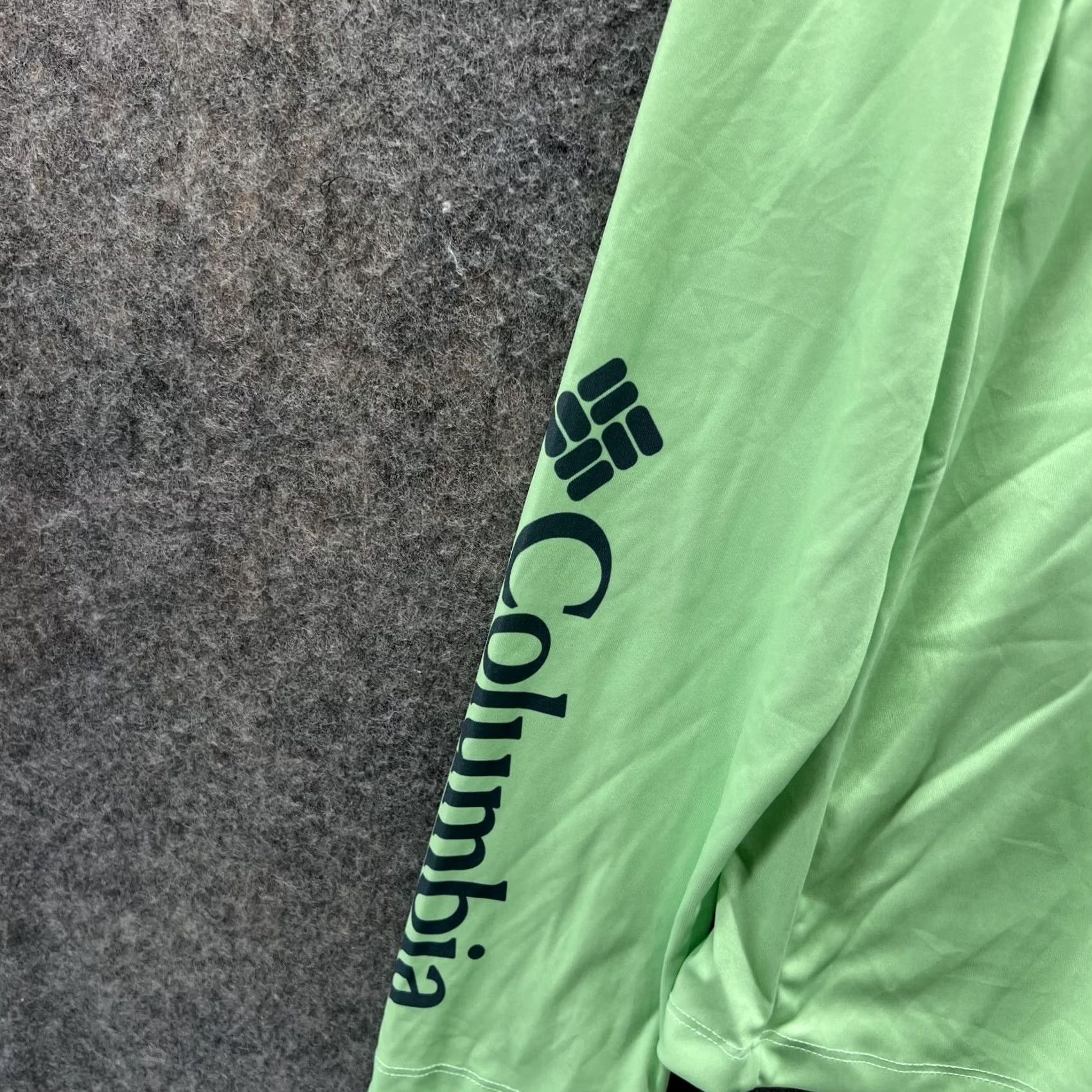 Vintage Columbia Shirt Men Large Beach Green Long Sleeve Crewneck Polyester Big Print Size US L / EU 52-54 / 3 - 6 Thumbnail