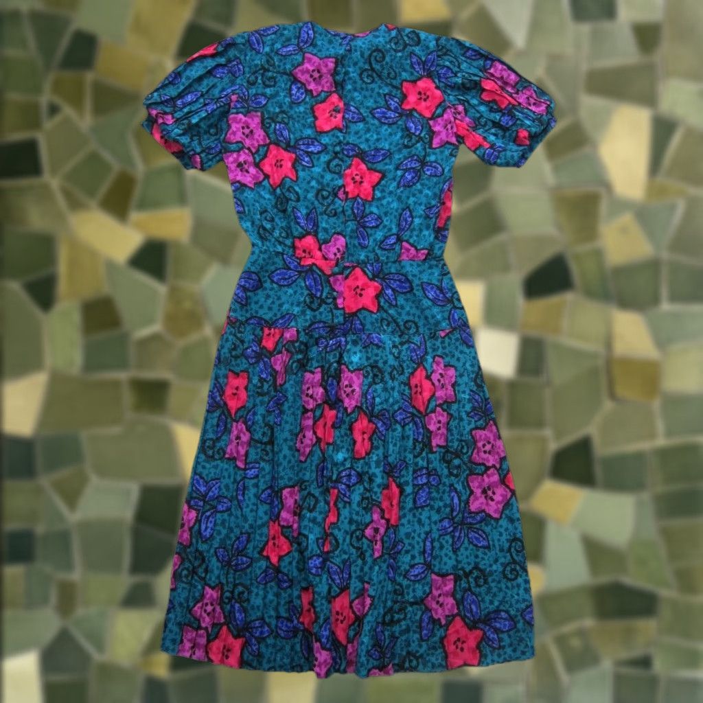 Vintage Vtg Maggy Boutique Green Blue Pink Floral Short Sleeve Pleated Sheath Dress 12 Size 34" / US 12 / IT 48 - 1 Thumbnail