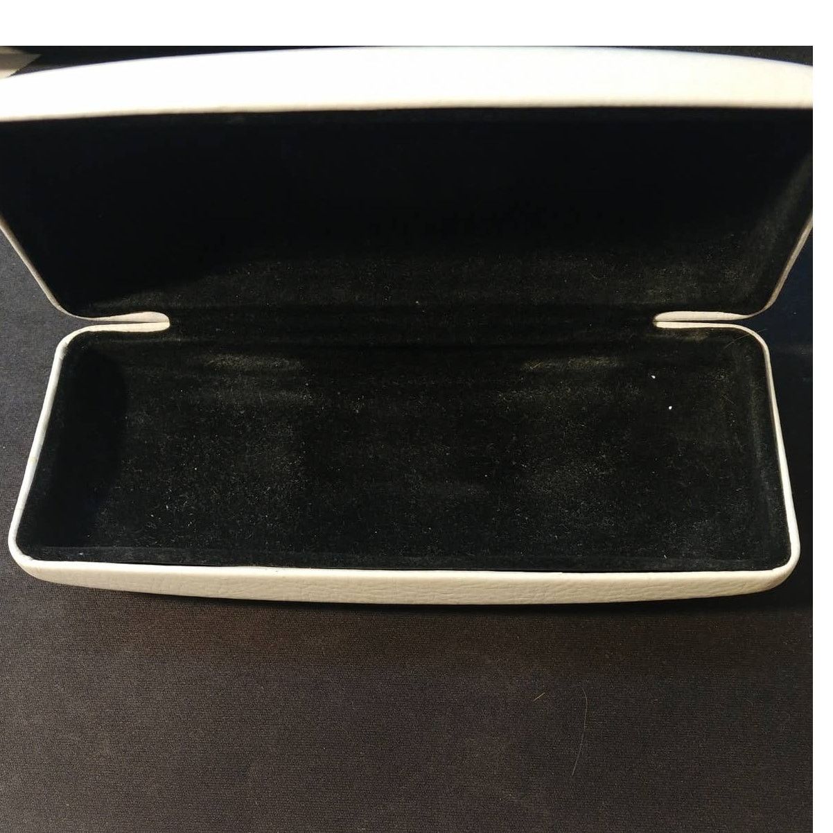 Versace Versace Eyeglass or Sunglass Felt Lined Hard Case White Size ONE SIZE - 2 Thumbnail