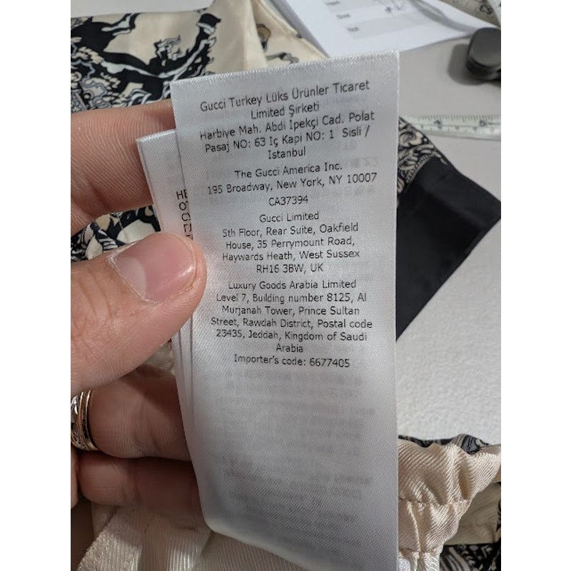 Gucci o1rshd1 Roi Soleil Short On TW Prt in Ivory/Black/Mc Size US 34 / EU 50 - 18 Thumbnail