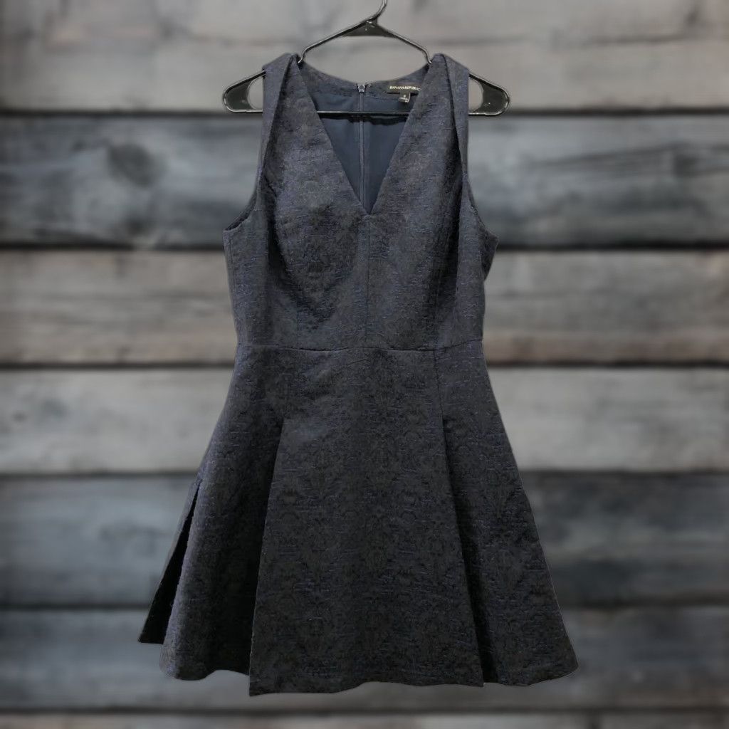 Banana Republic Banana Republic Dress Sleeveless Pleated Jacquard A-Line Navy Blue 8 V-Neck Knit Polyester Blend Womens Size M / US 6-8 / IT 42-44 - 1 Thumbnail