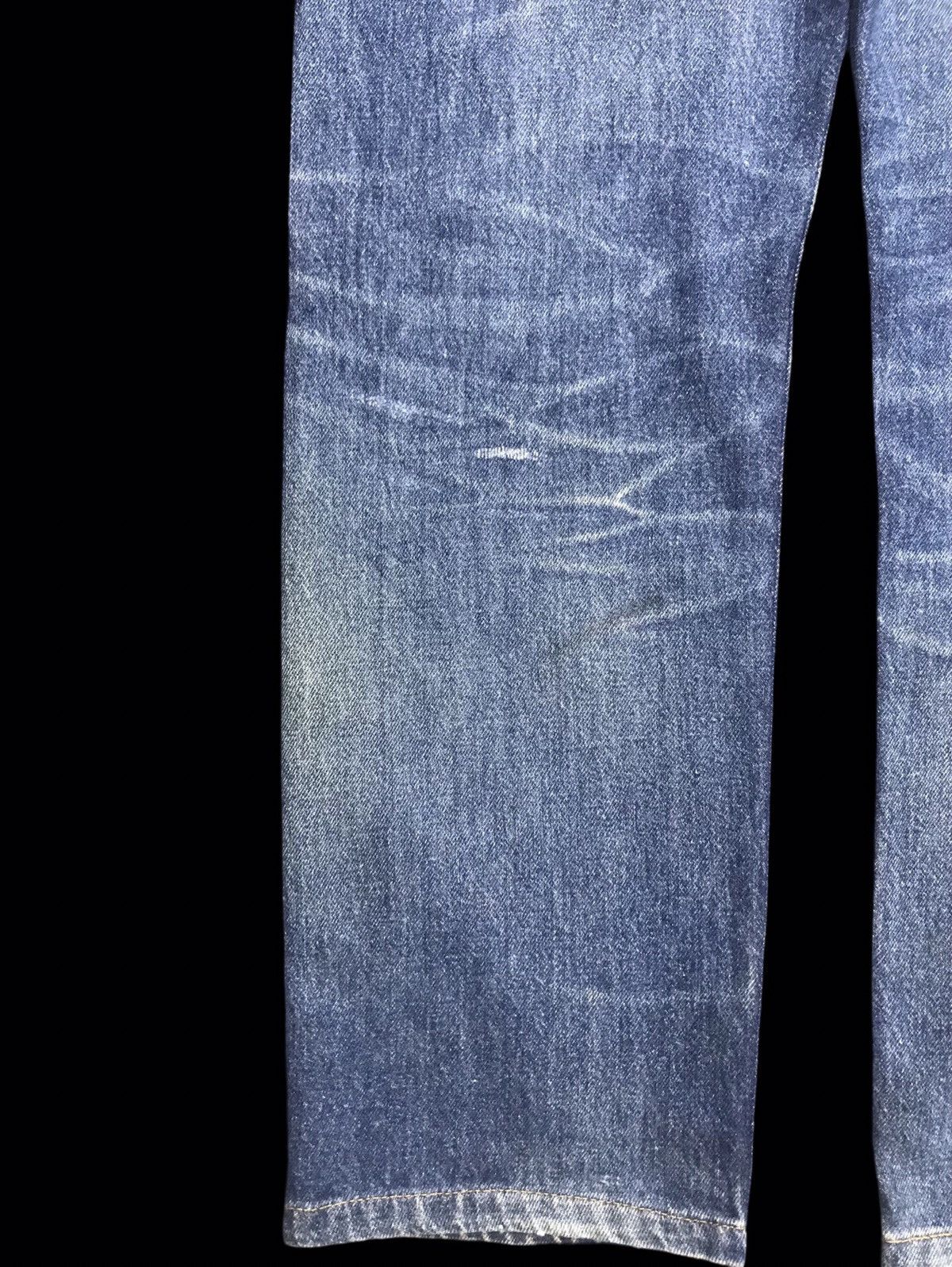Levi's 💥90s Style💥Vintage Levis 501 Blue Wsh Distrssed Denim F242 Size US 31 - 16 Thumbnail