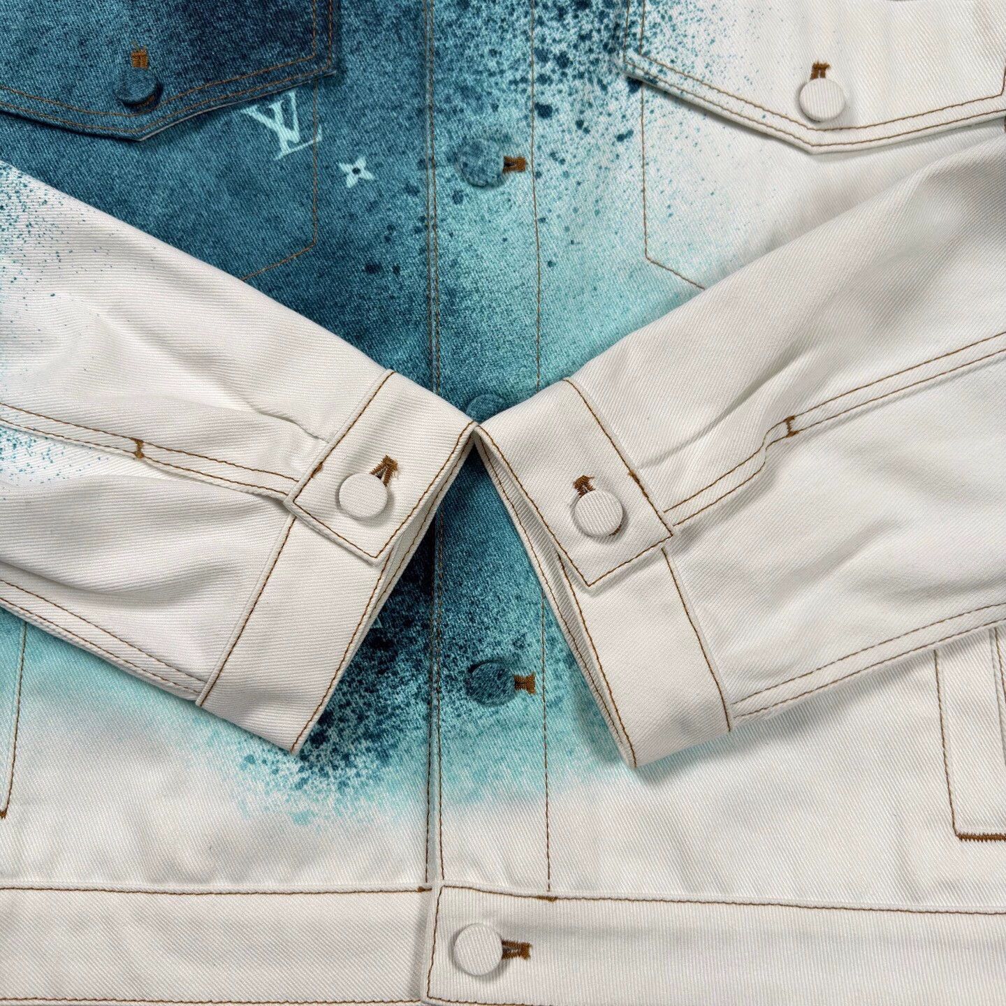 Louis Vuitton LV spray-painted denim jacket / Size US L / EU 52-54 / 3 - 2 Thumbnail