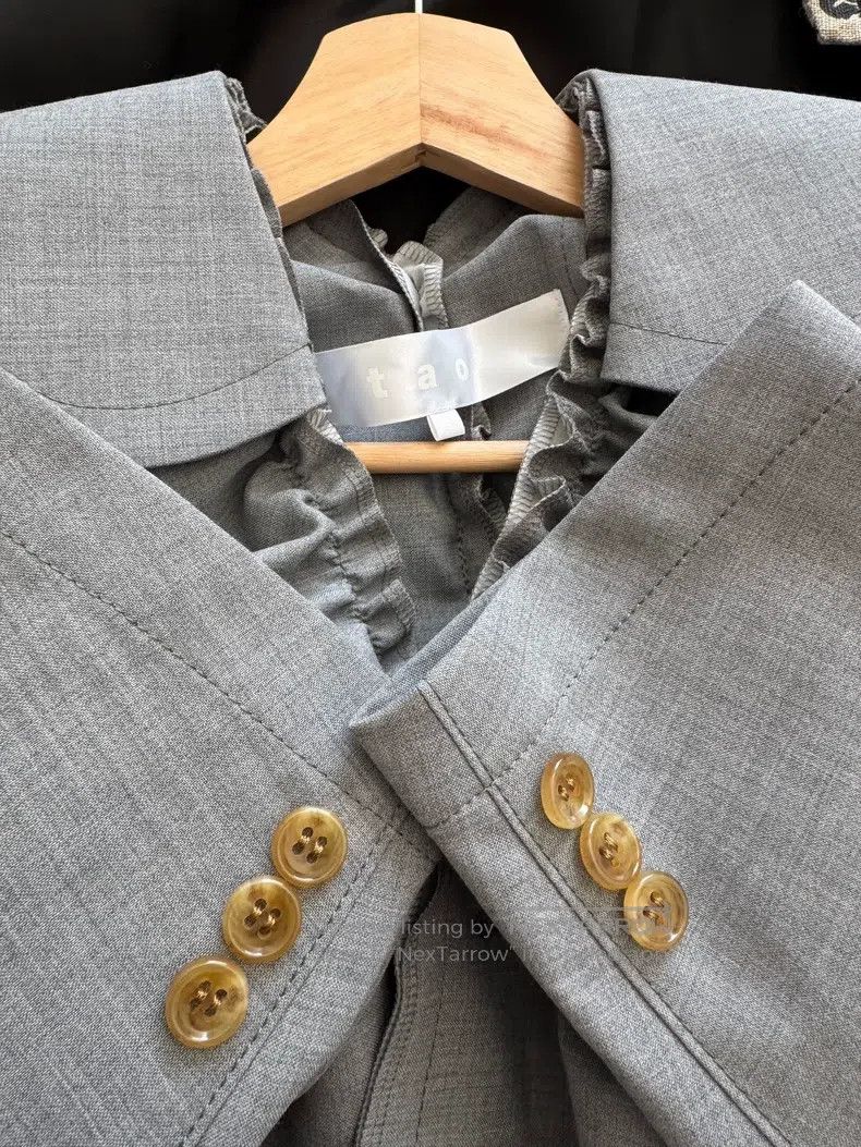 Comme des Garcons Comme Des Garcons Gray Pleated Jacket Size S / US 4 / IT 40 - 3 Thumbnail