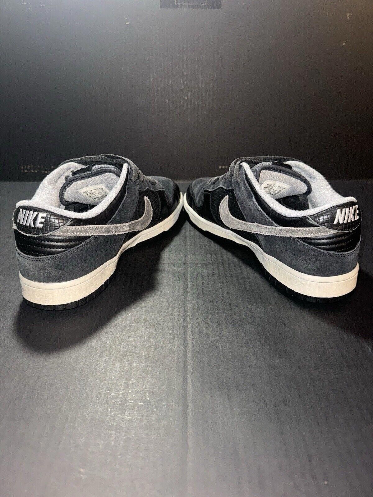 Nike Nike Men's SB Dunk Low 6.0 2008 Black Grey 314142-005 Sz 10 Size US 10 / EU 43 - 6 Thumbnail