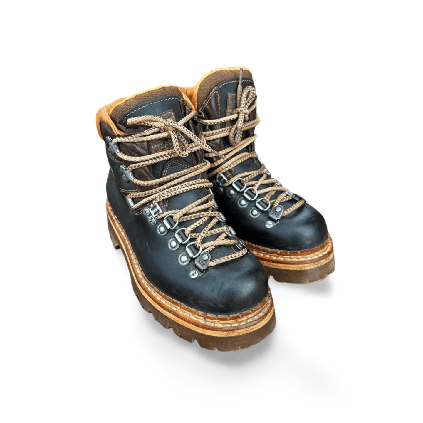 Handmade Women's Hiking Boots by A.R.T. Unworn, Size 37 EU US 5 Size US 5 / IT 35 - 5 Thumbnail