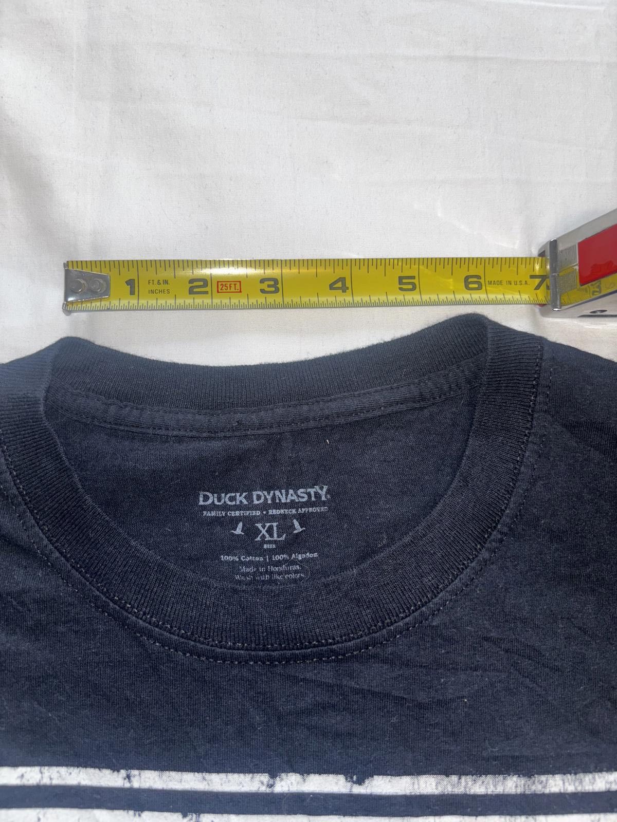 Designer Vintage Duck Dynasty Duckaholic Graphic Tee - 100 Proof Size US XL / EU 56 / 4 - 8 Thumbnail