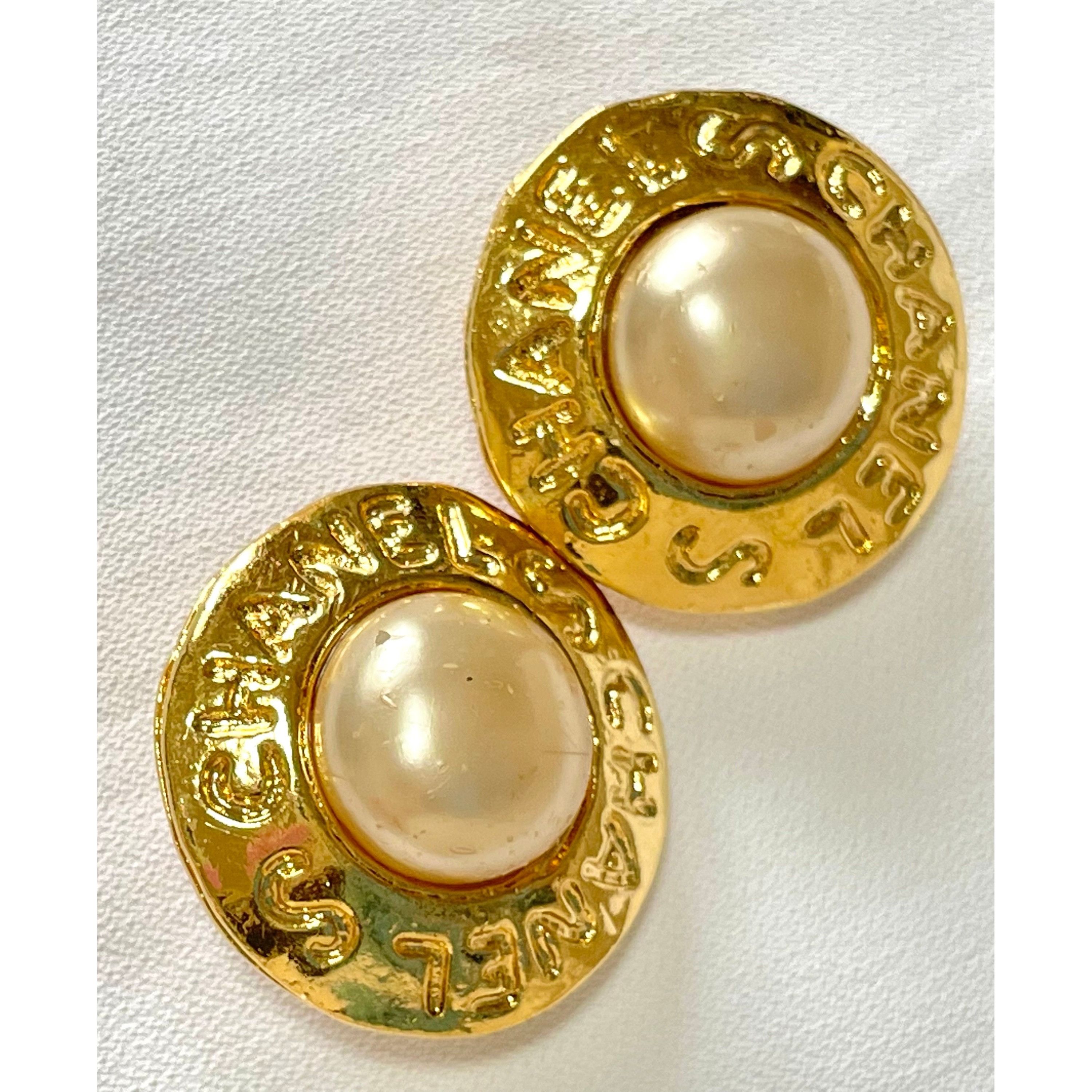 Chanel Vintage CHANEL golden round shape faux pearl earrings Size ONE SIZE - 3 Thumbnail