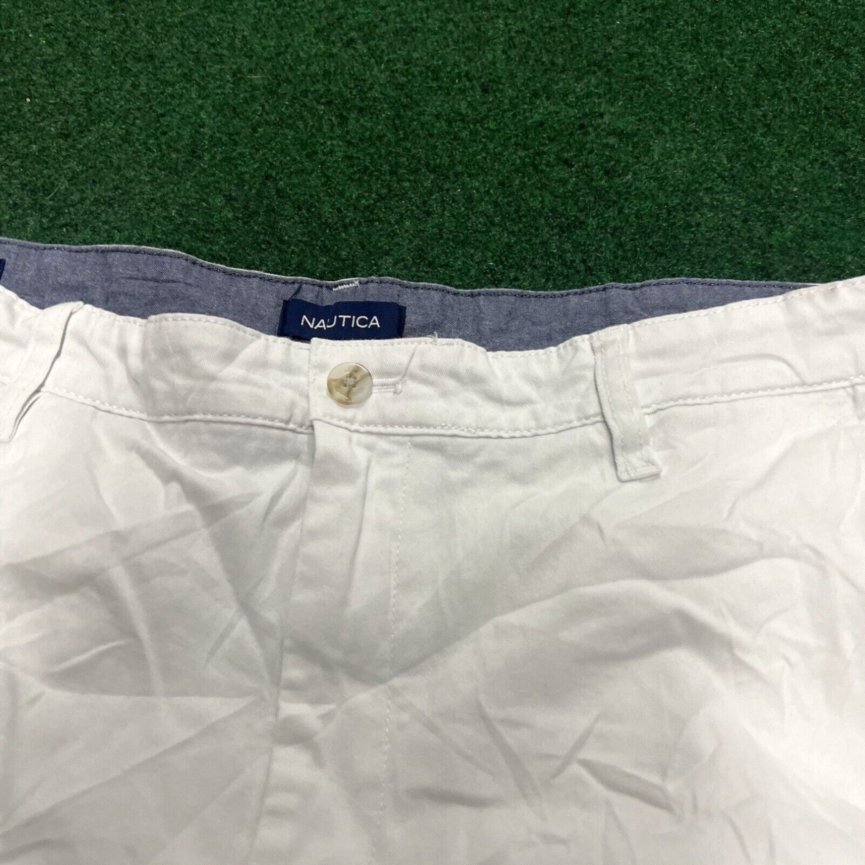 Nautica Nautica Men's The Deck Short Classic Fit Chino Shorts White Size W35 Size US 35 - 2 Thumbnail