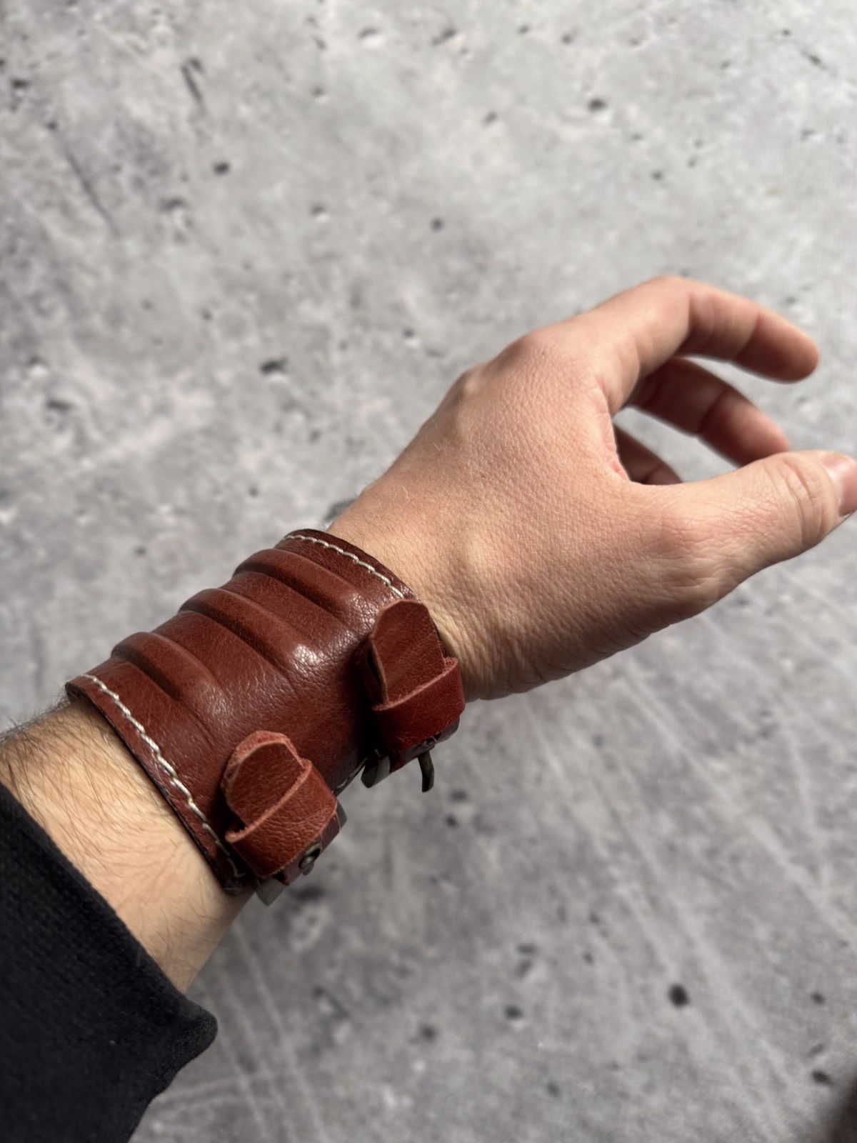 Leather × Vintage ⚠️🔥Vintage custom leather bracelet moto style classic flame Size ONE SIZE - 4 Thumbnail
