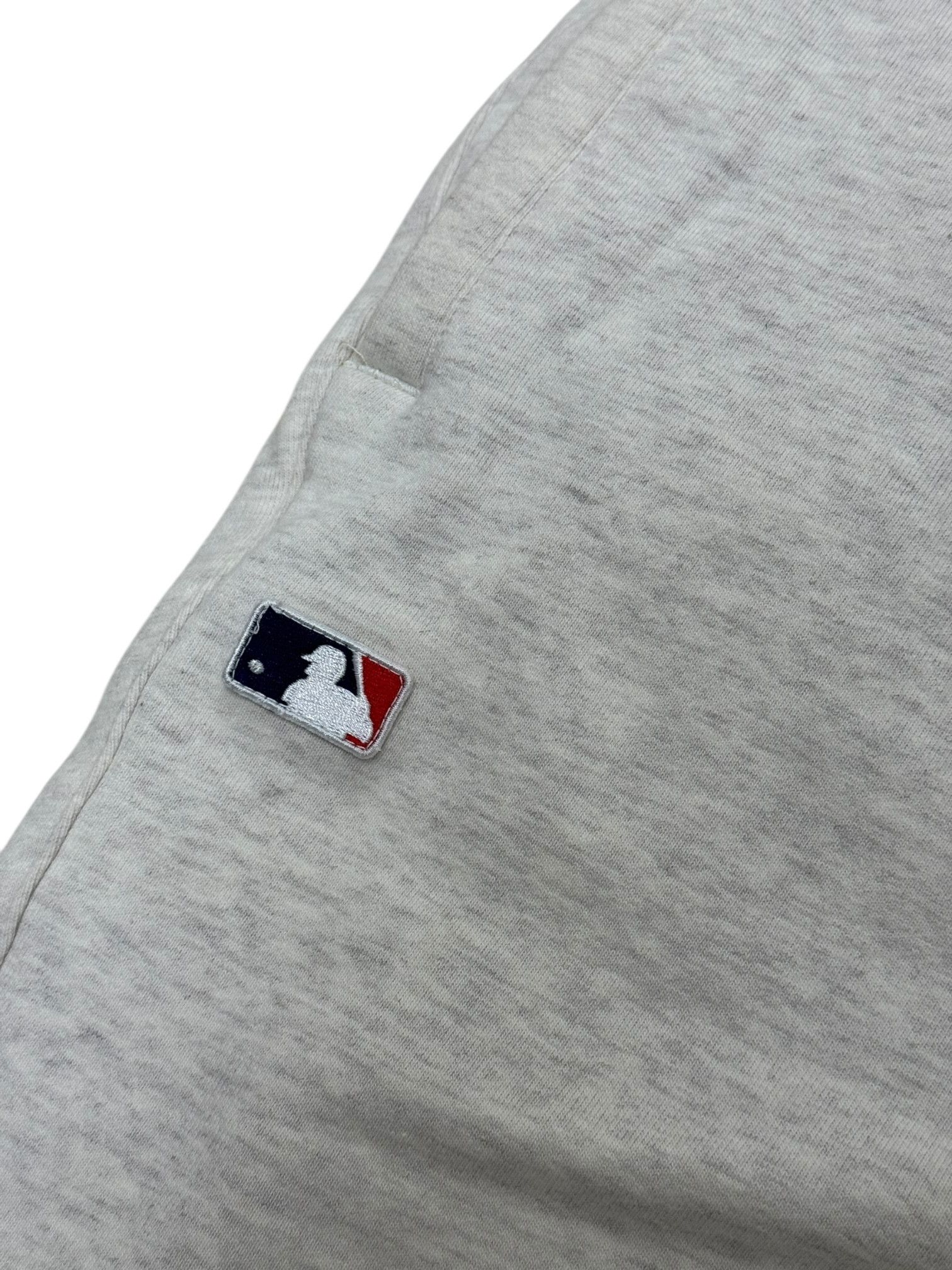 Kith × New York Yankees Kith Yankees Grey & White Embroidered Logo Sweatpants Size US 34 / EU 50 - 5 Thumbnail